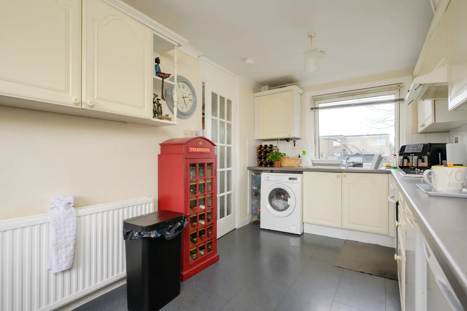 property photo 8 of 19