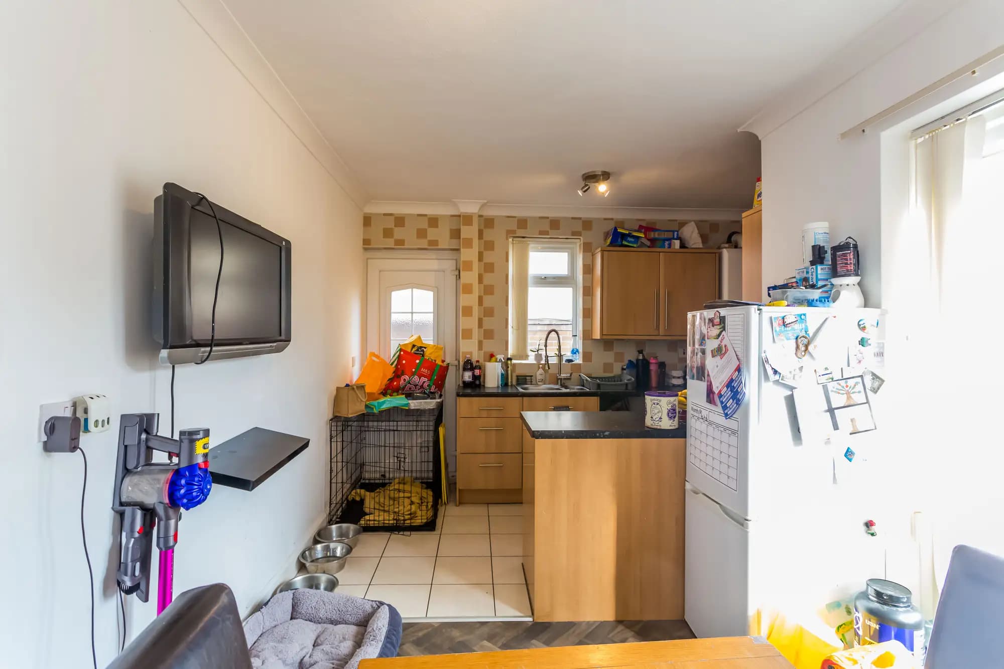 property photo 6 of 17