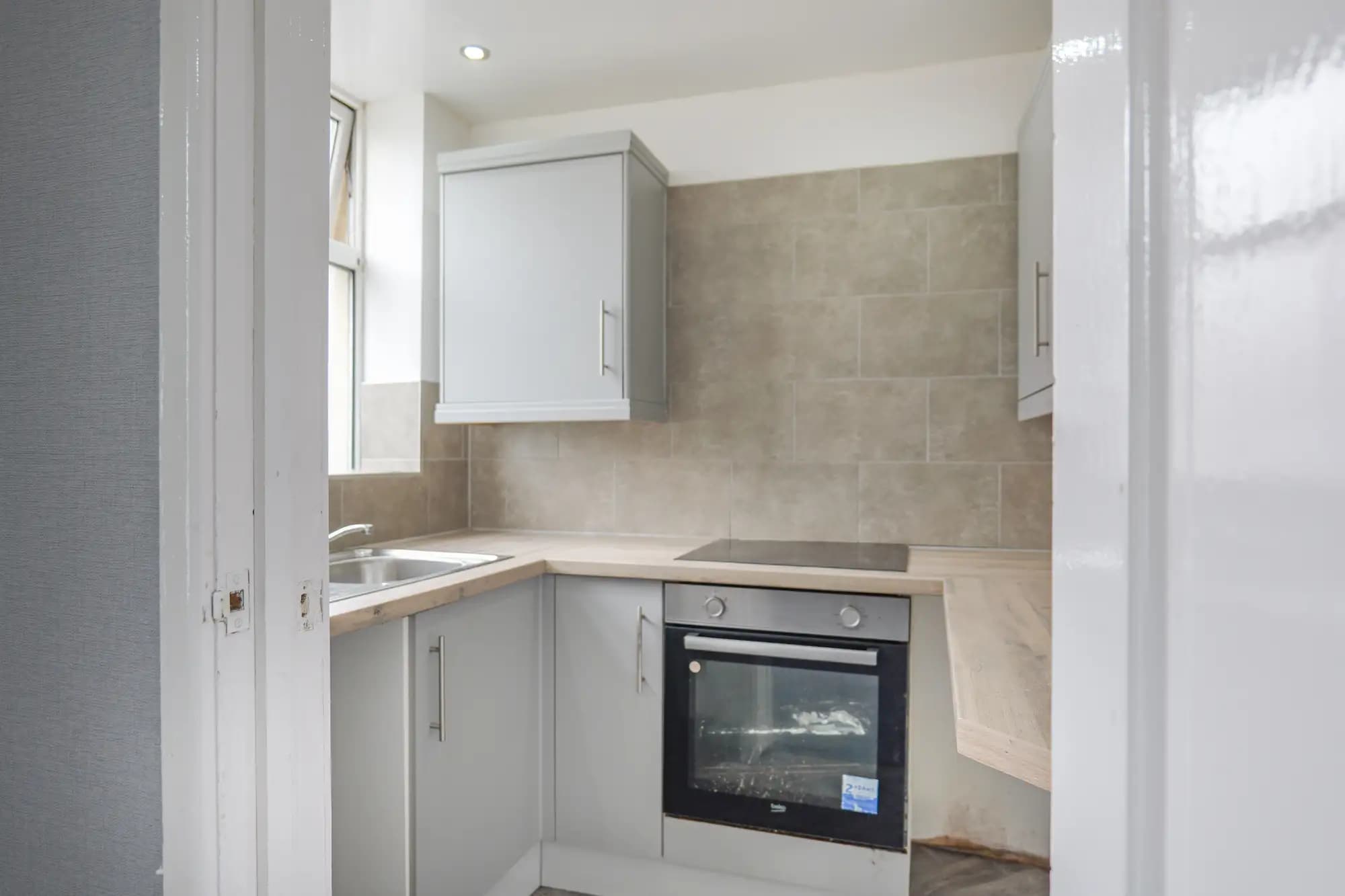property photo 12 of 32