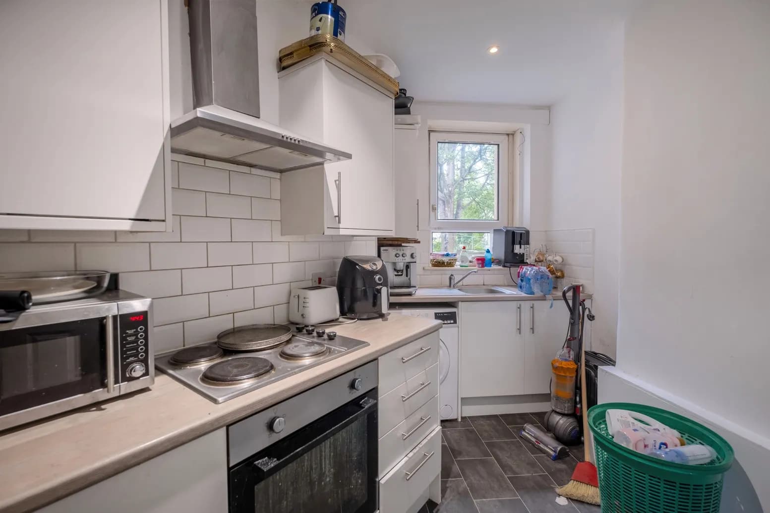 property photo 7 of 28