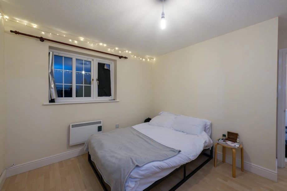 property photo 12 of 17