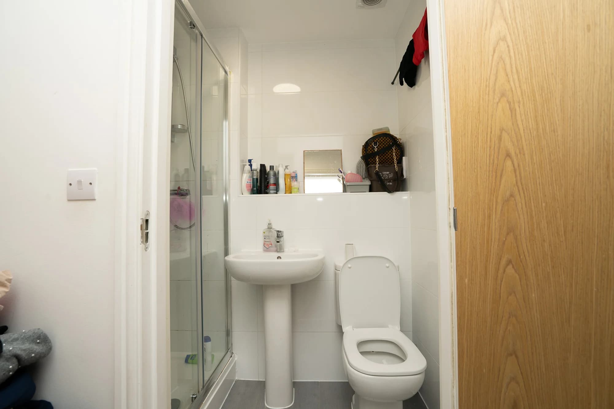 property photo 6 of 18
