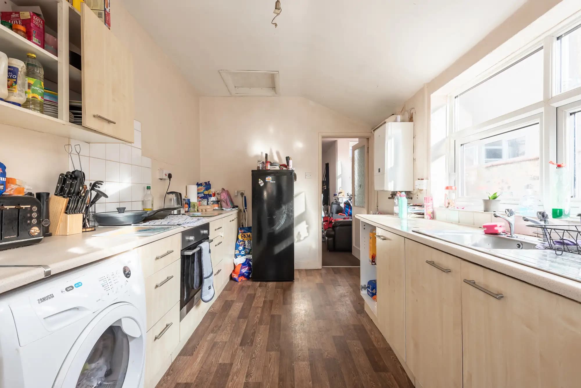 property photo 9 of 29