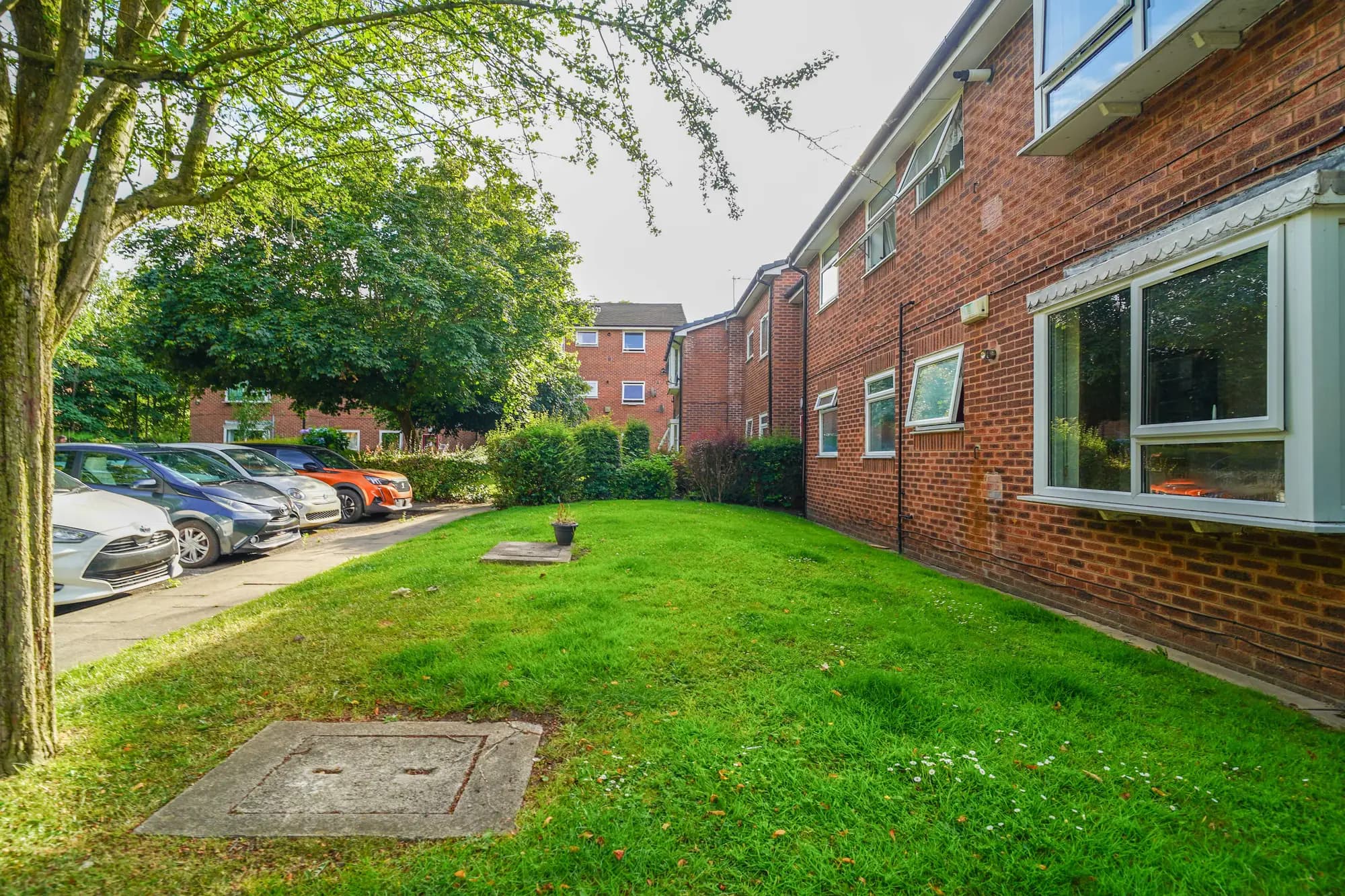 property photo 13 of 14