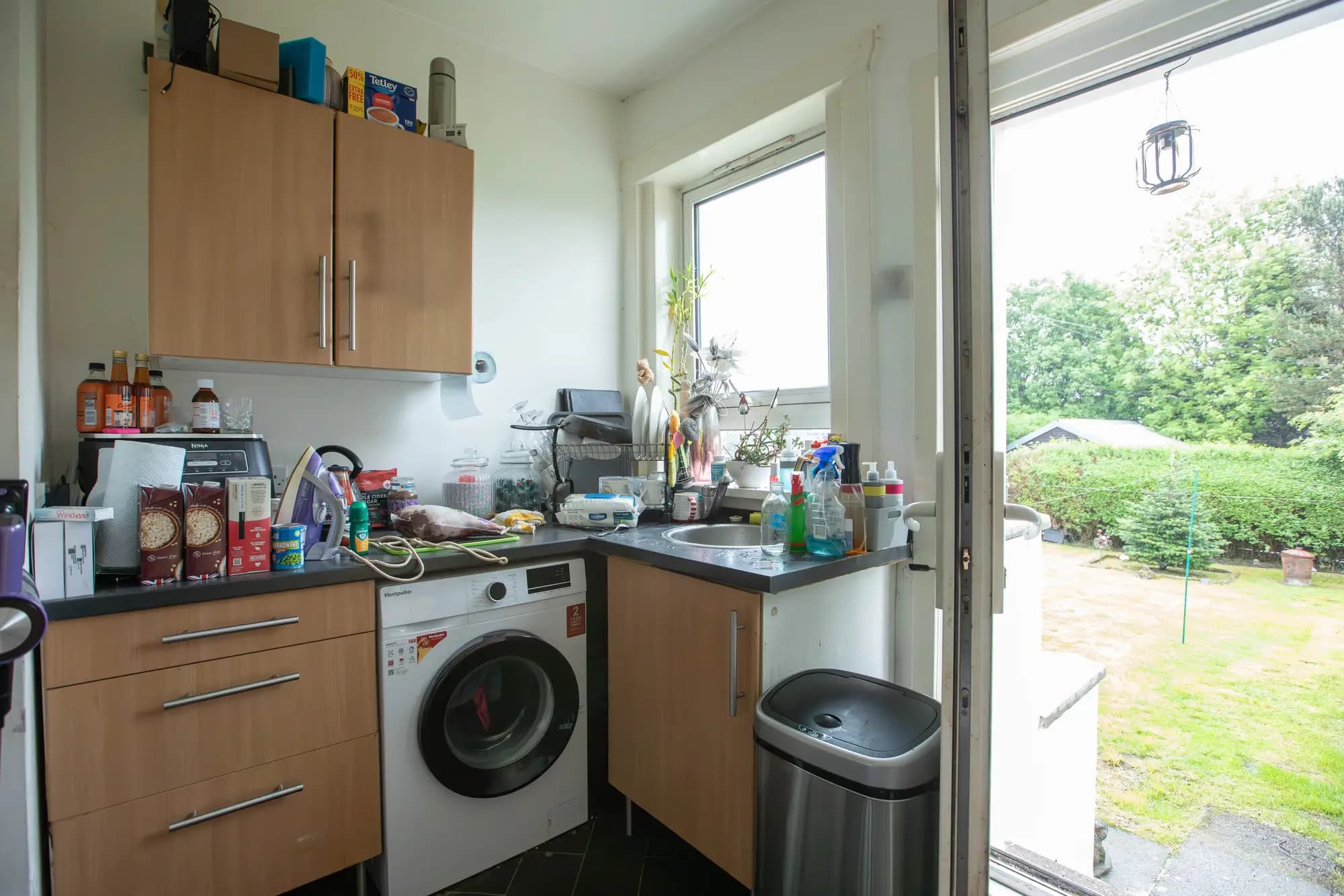property photo 5 of 16