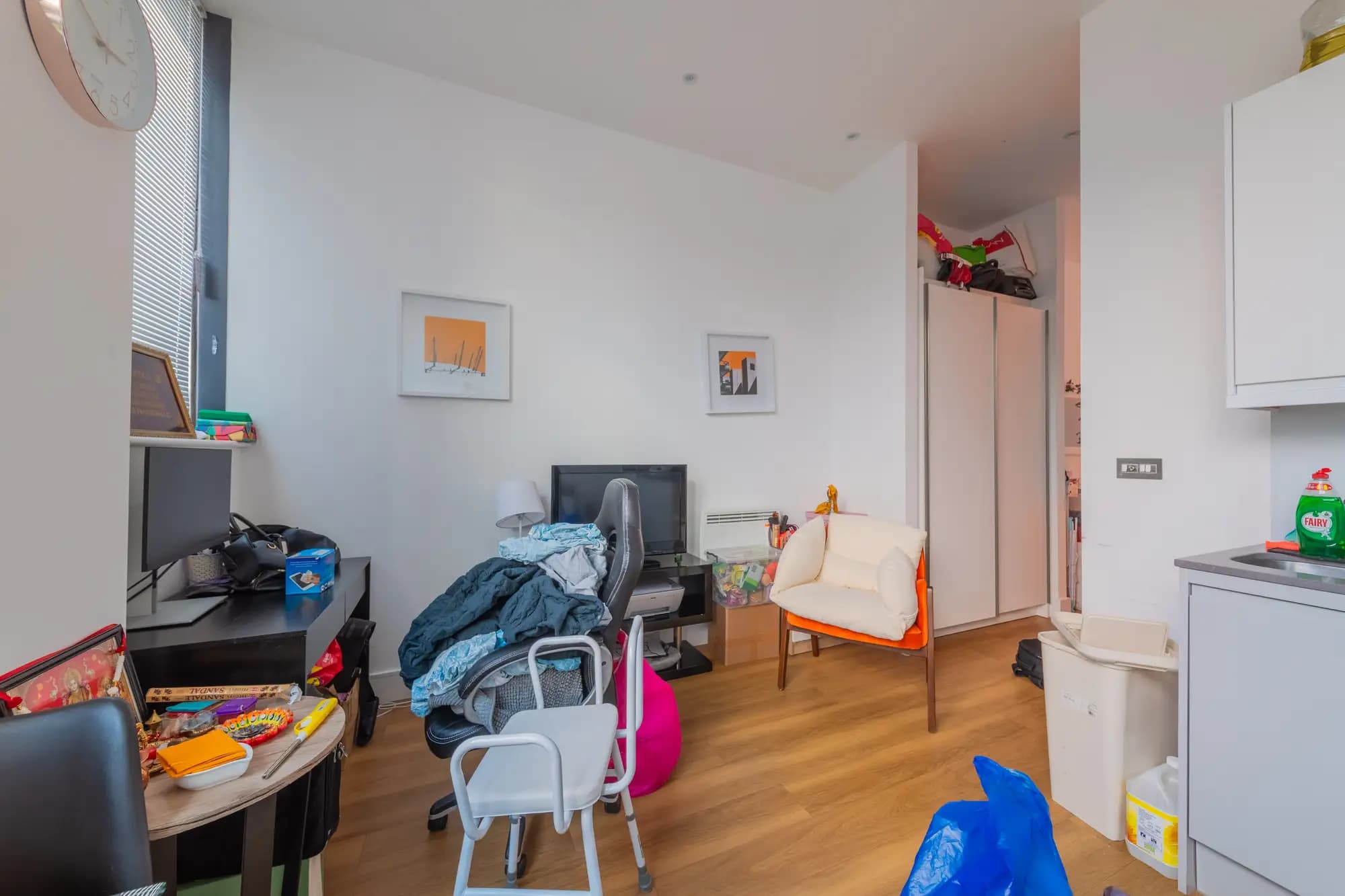 property photo 4 of 18