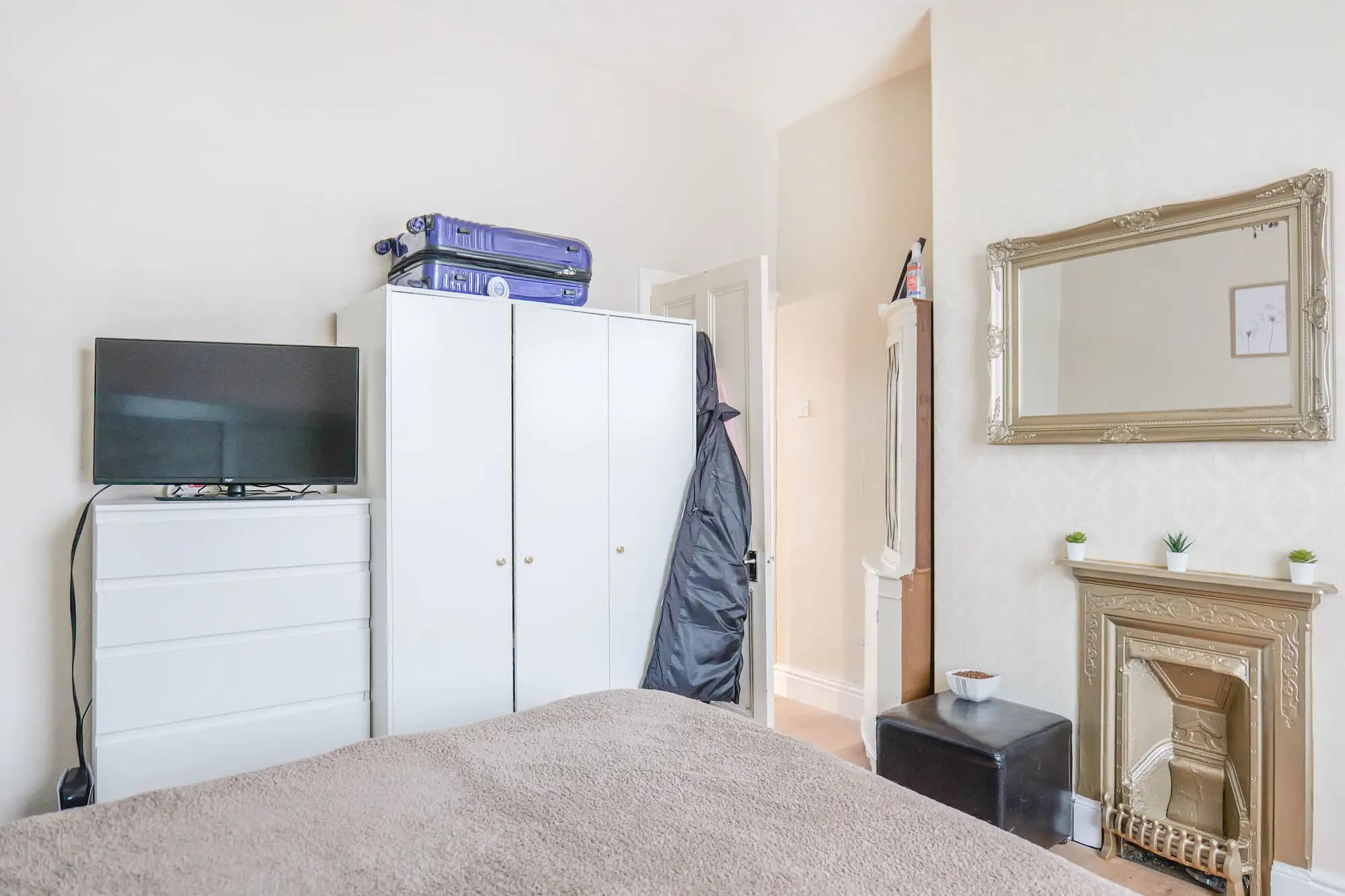 property photo 11 of 20