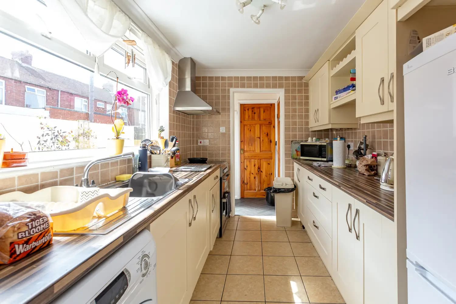 property photo 7 of 20