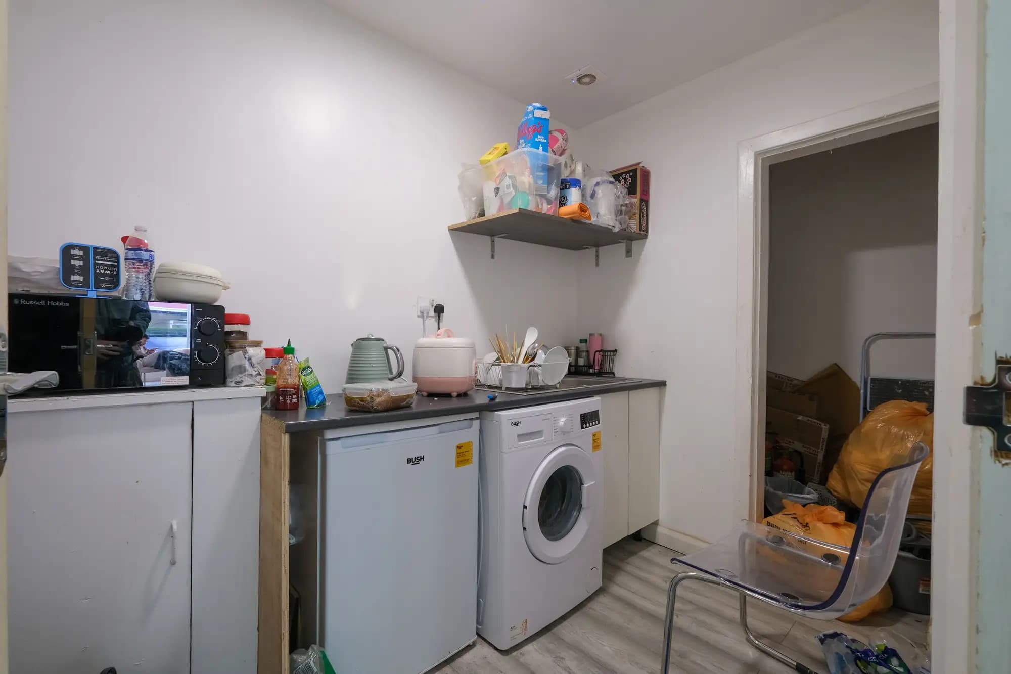 property photo 6 of 12