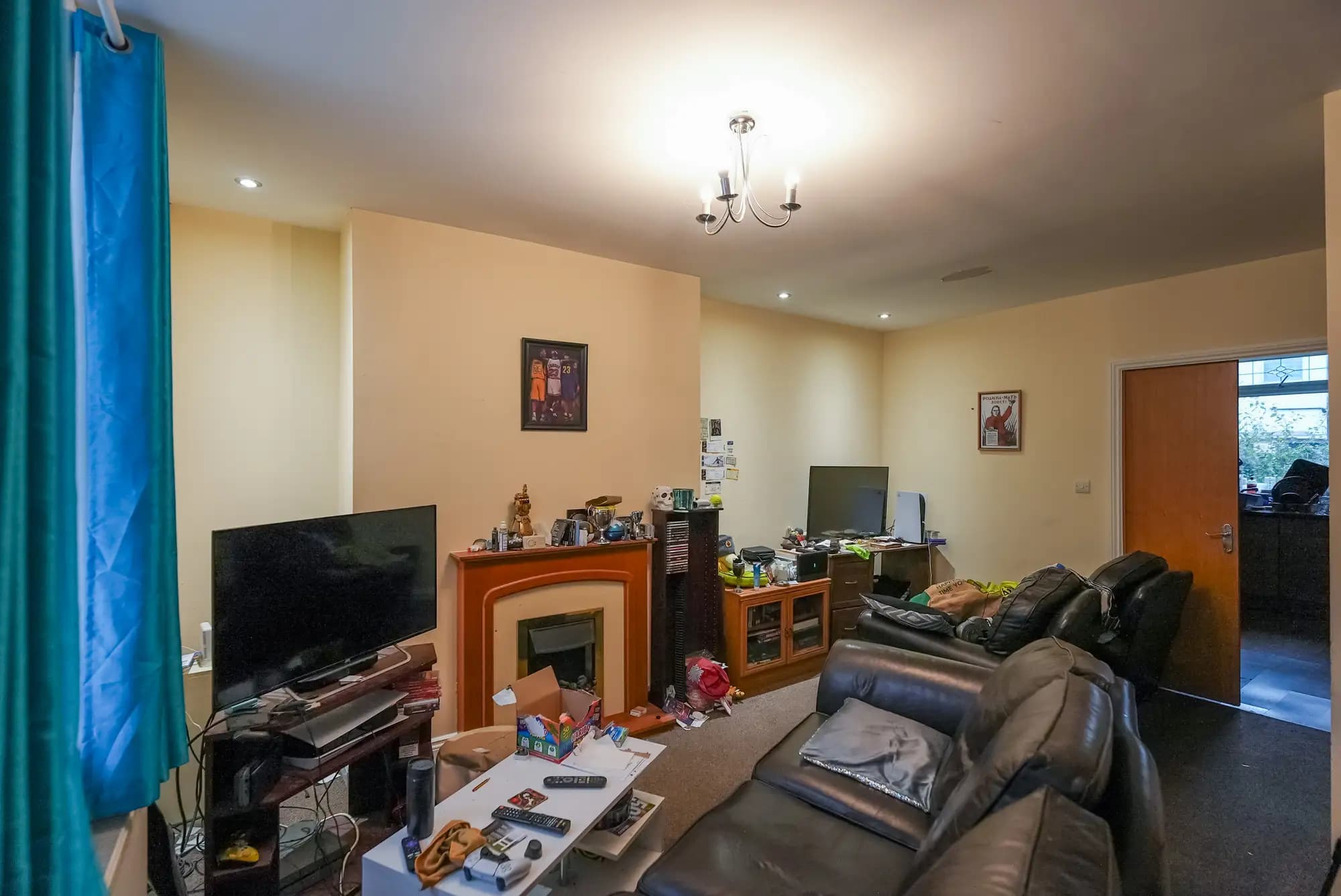 property photo 3 of 27