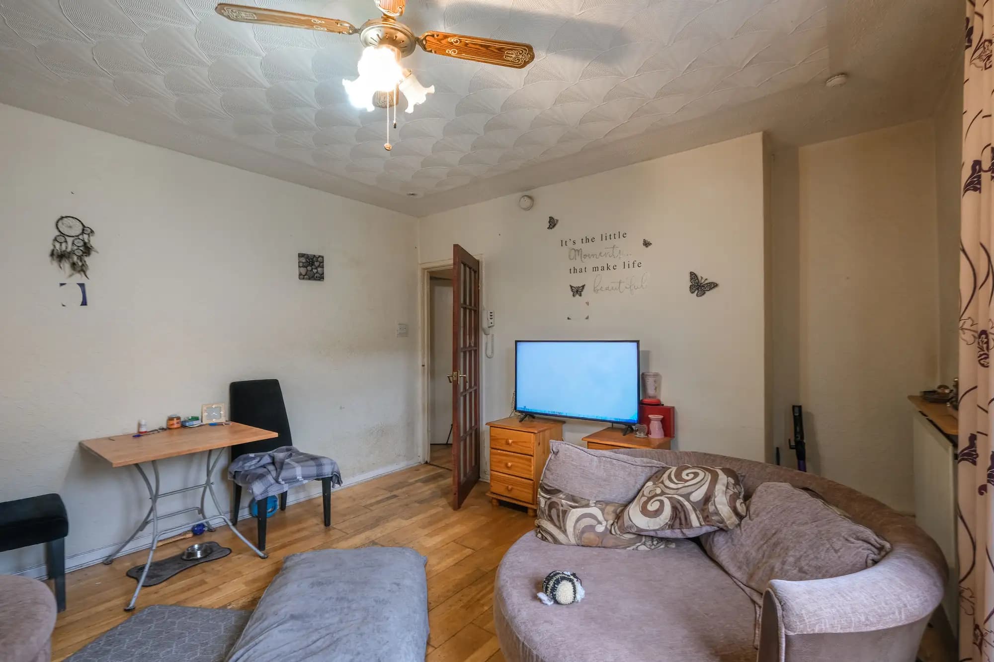 property photo 4 of 16
