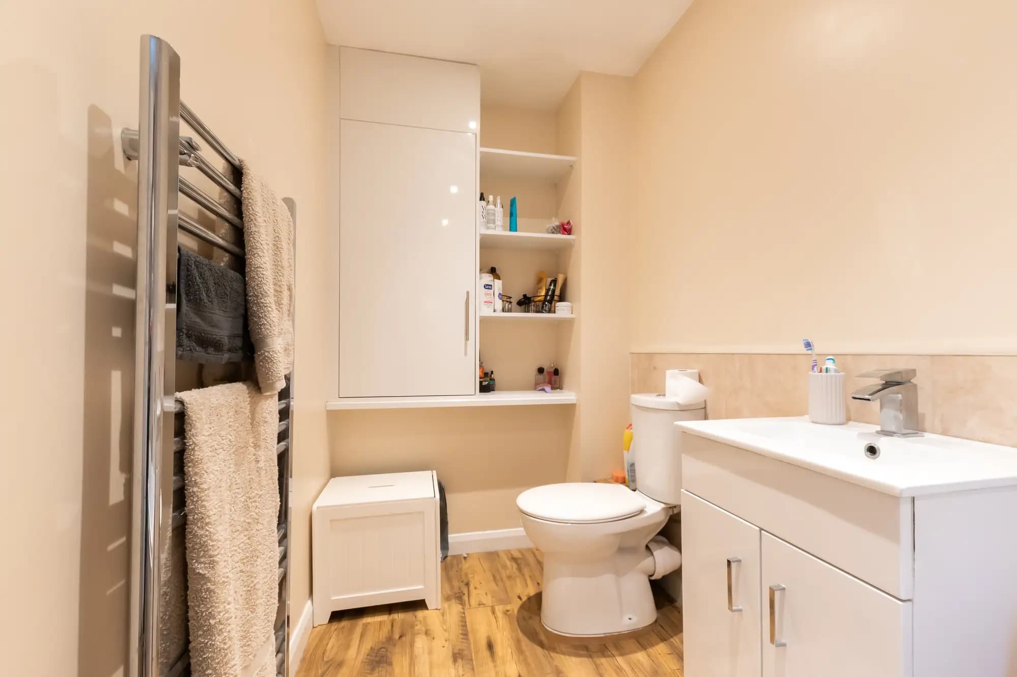 property photo 21 of 31