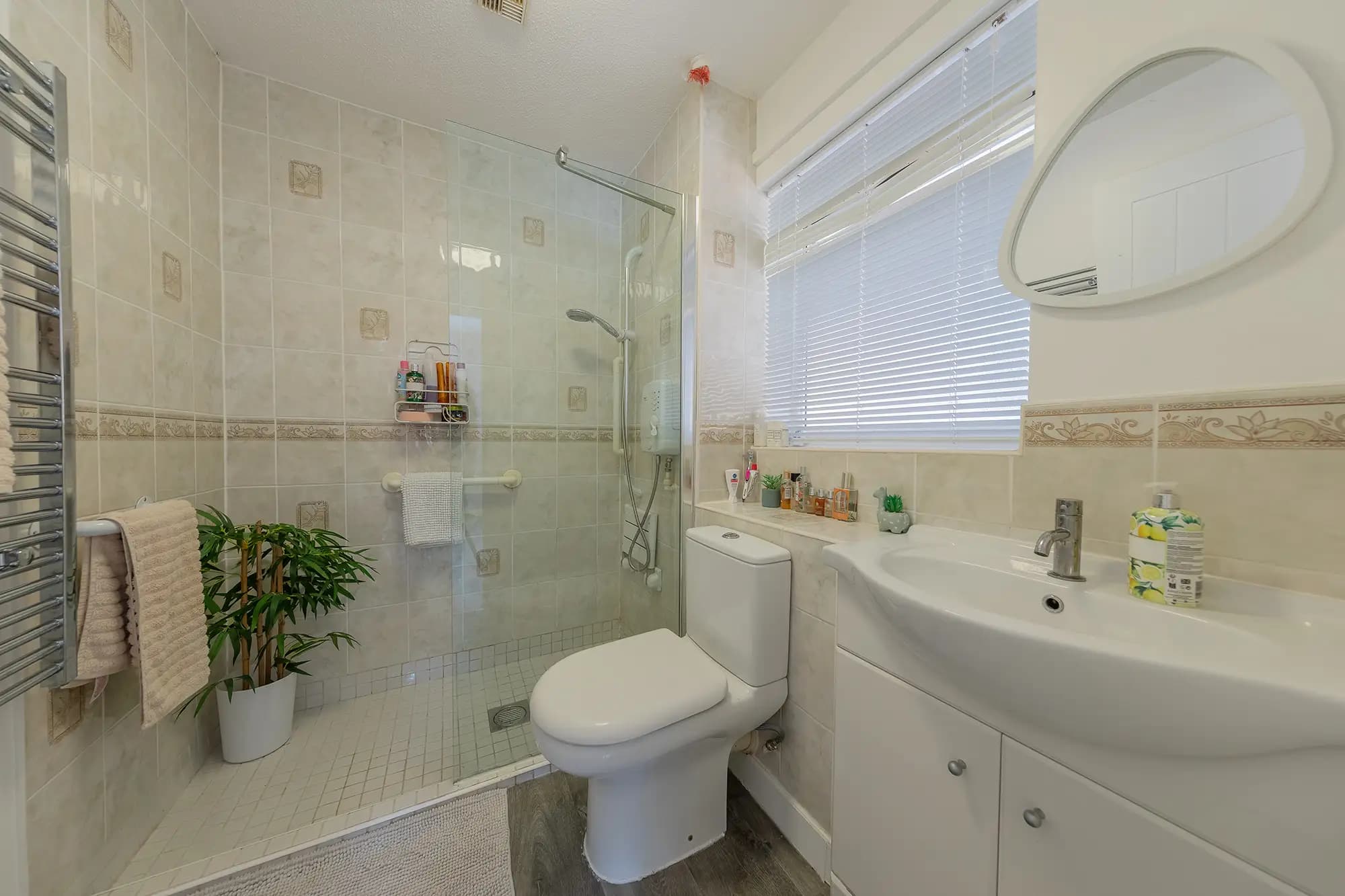 property photo 6 of 14