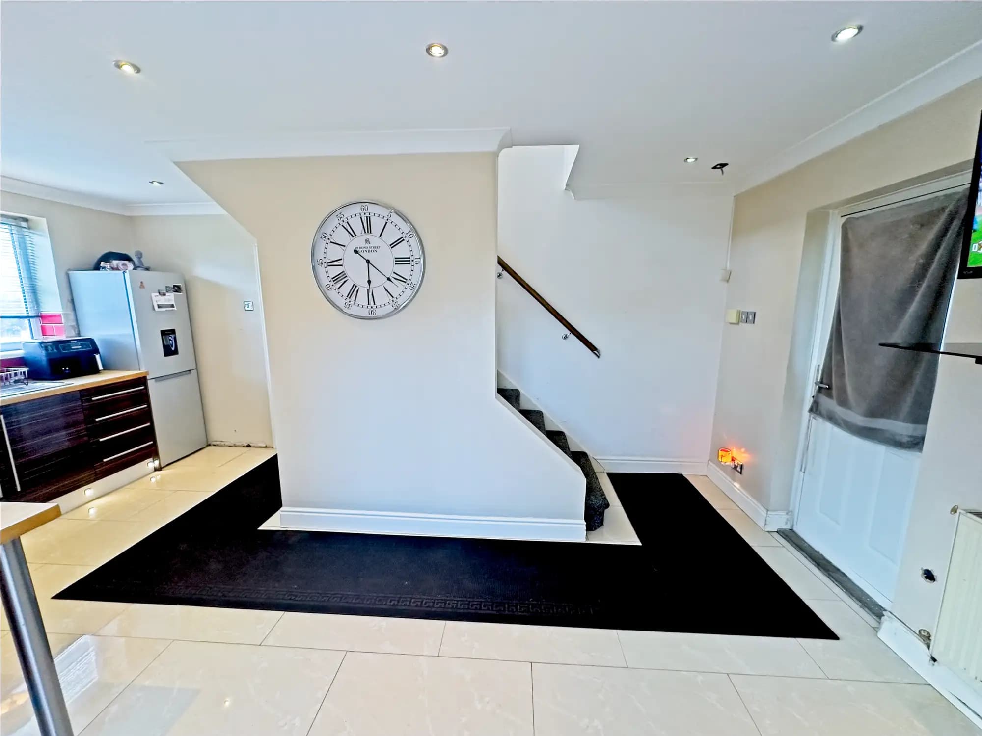 property photo 14 of 37