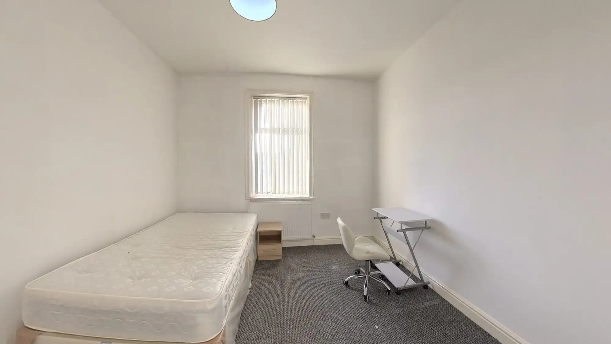 property photo 9 of 25