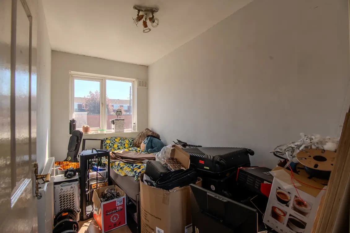 property photo 10 of 16