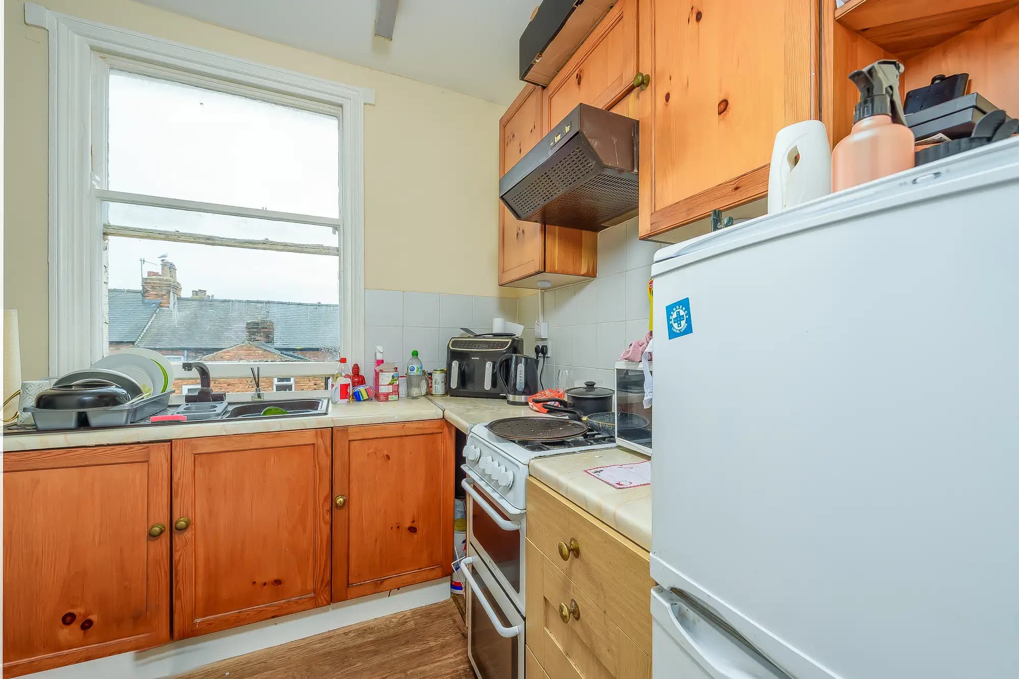 property photo 4 of 12