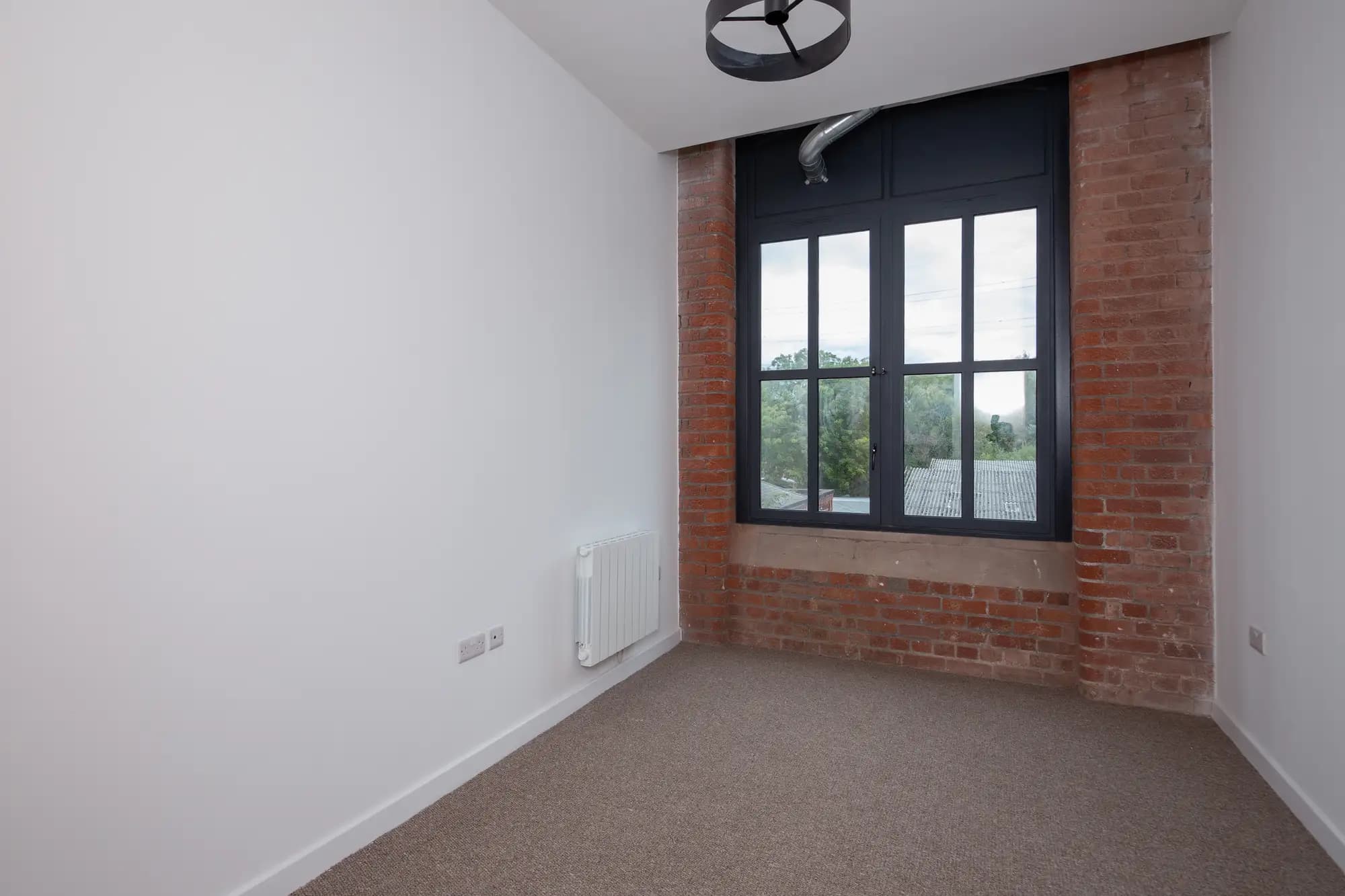 property photo 14 of 25