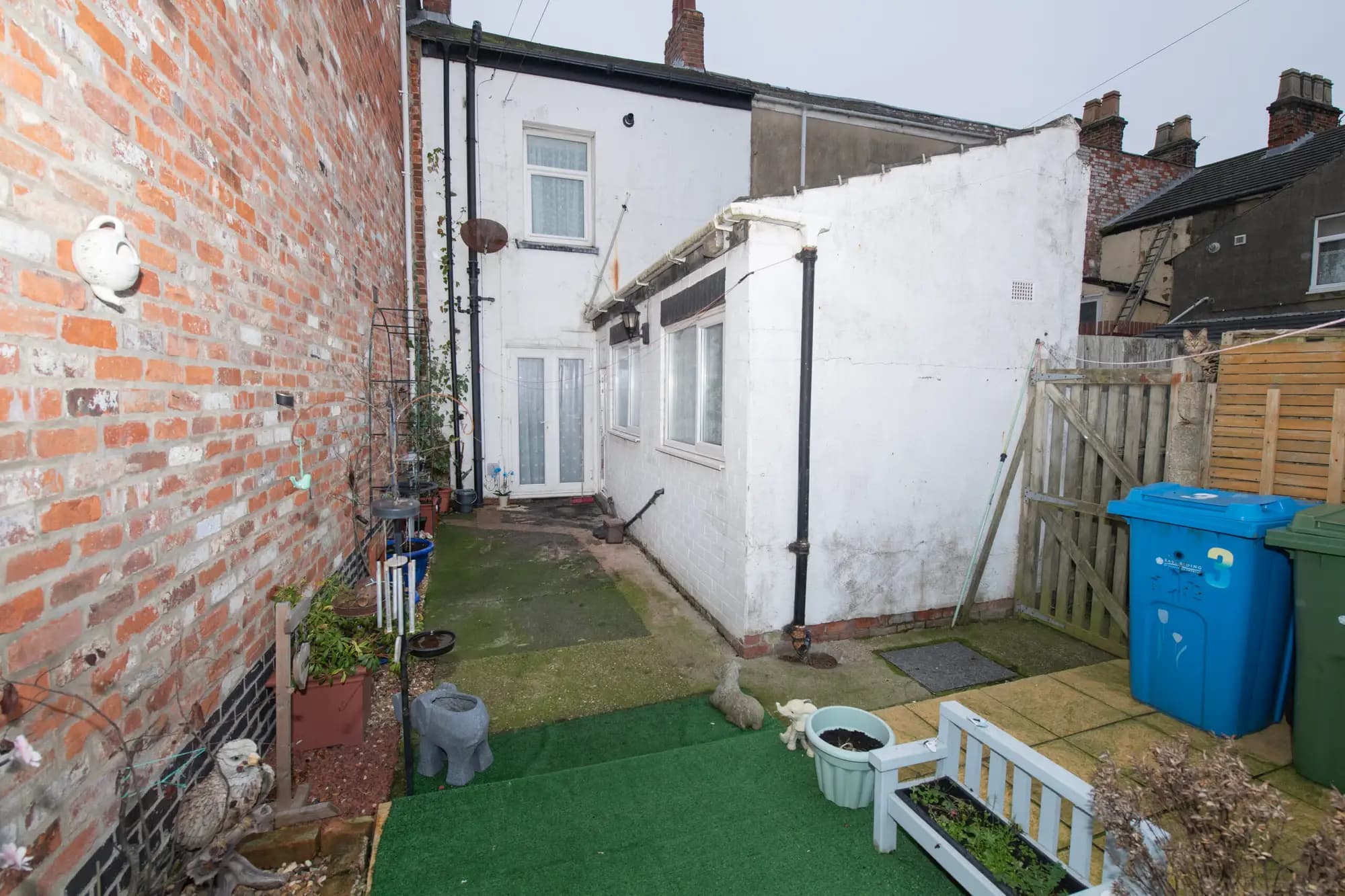 property photo 6 of 22
