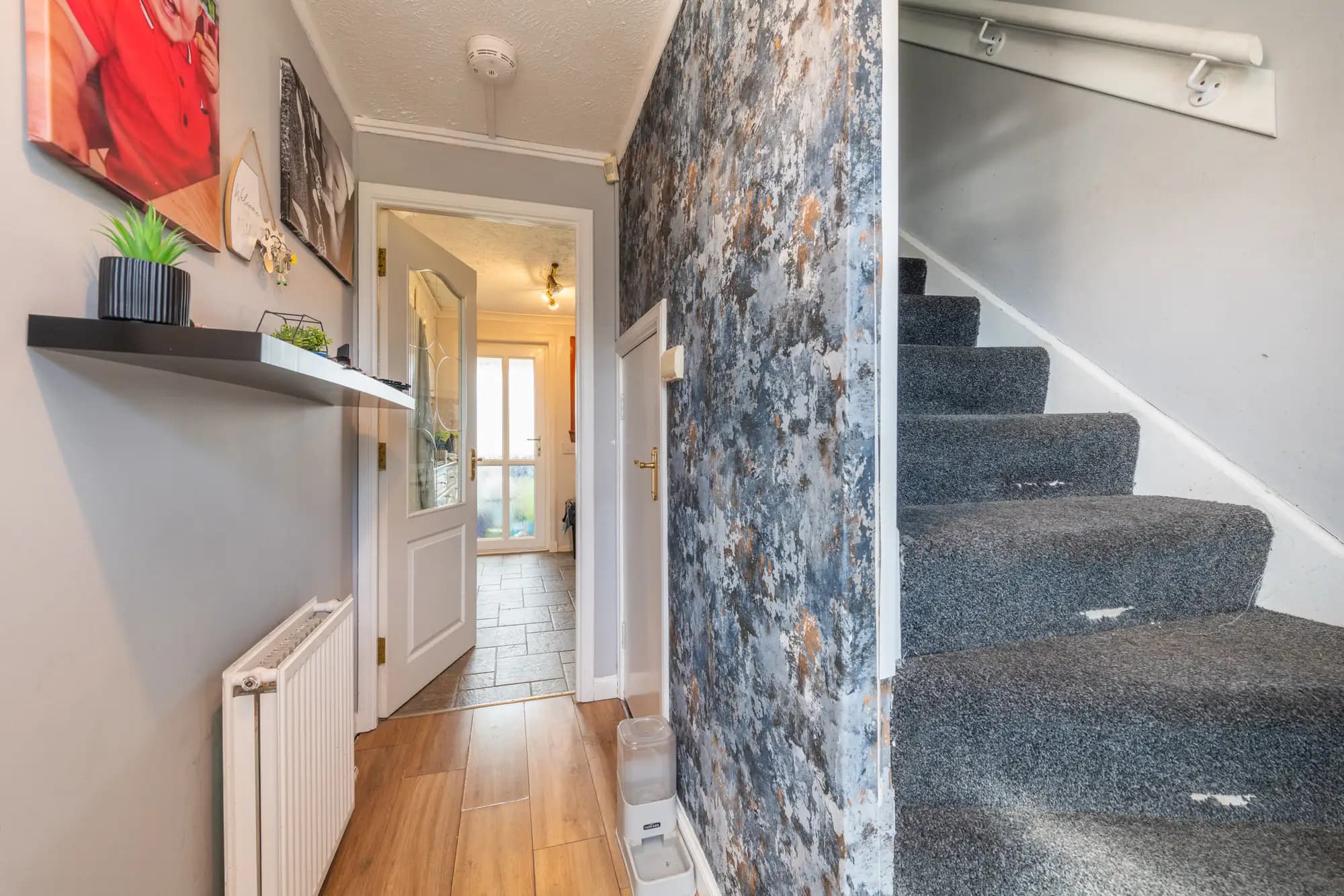 property photo 20 of 37