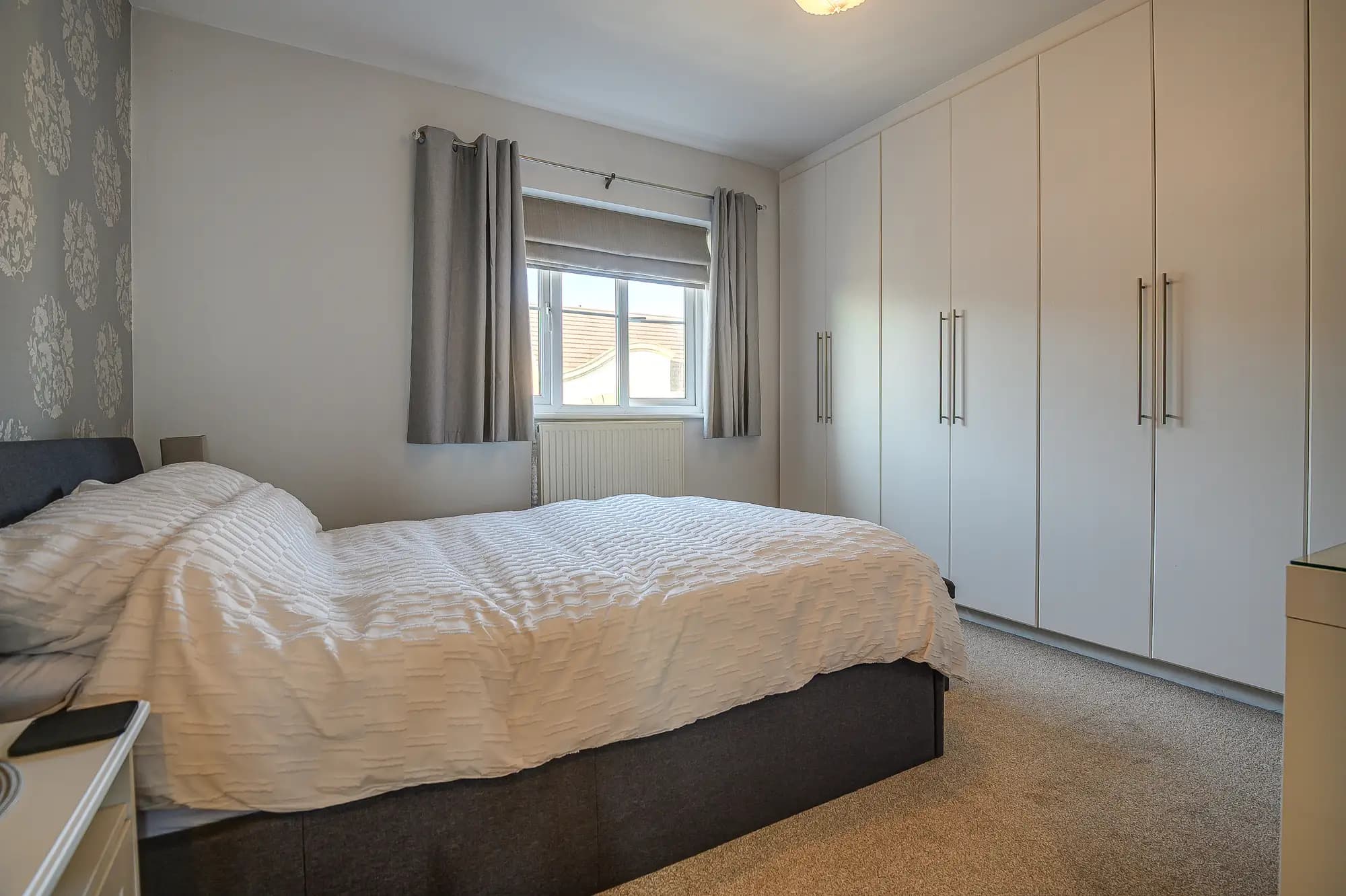 property photo 8 of 18