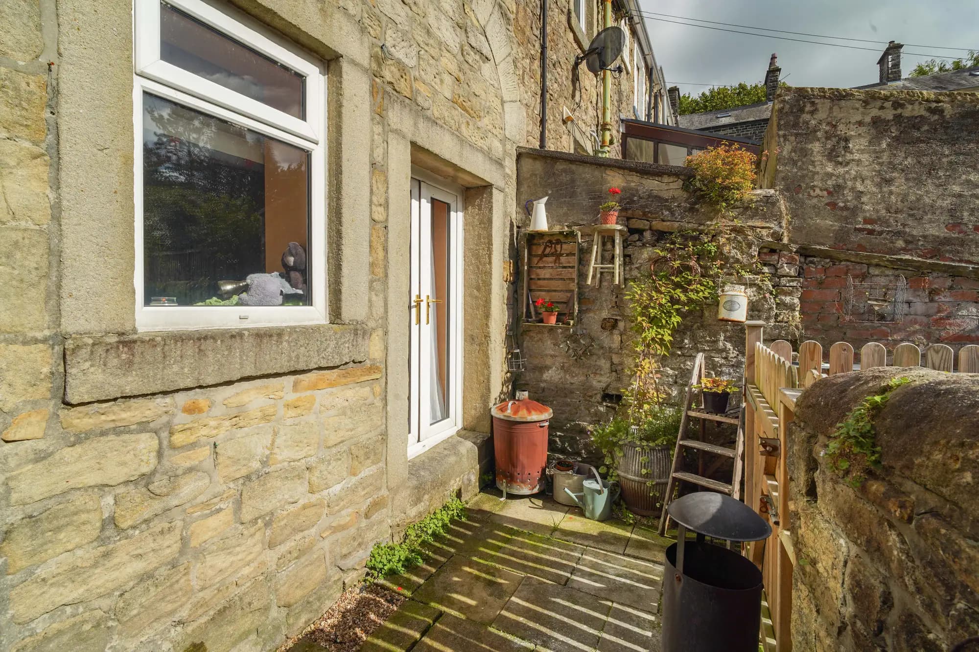 property photo 15 of 17