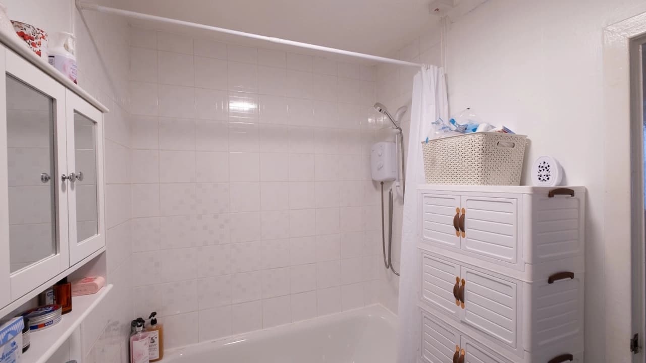 property photo 10 of 22