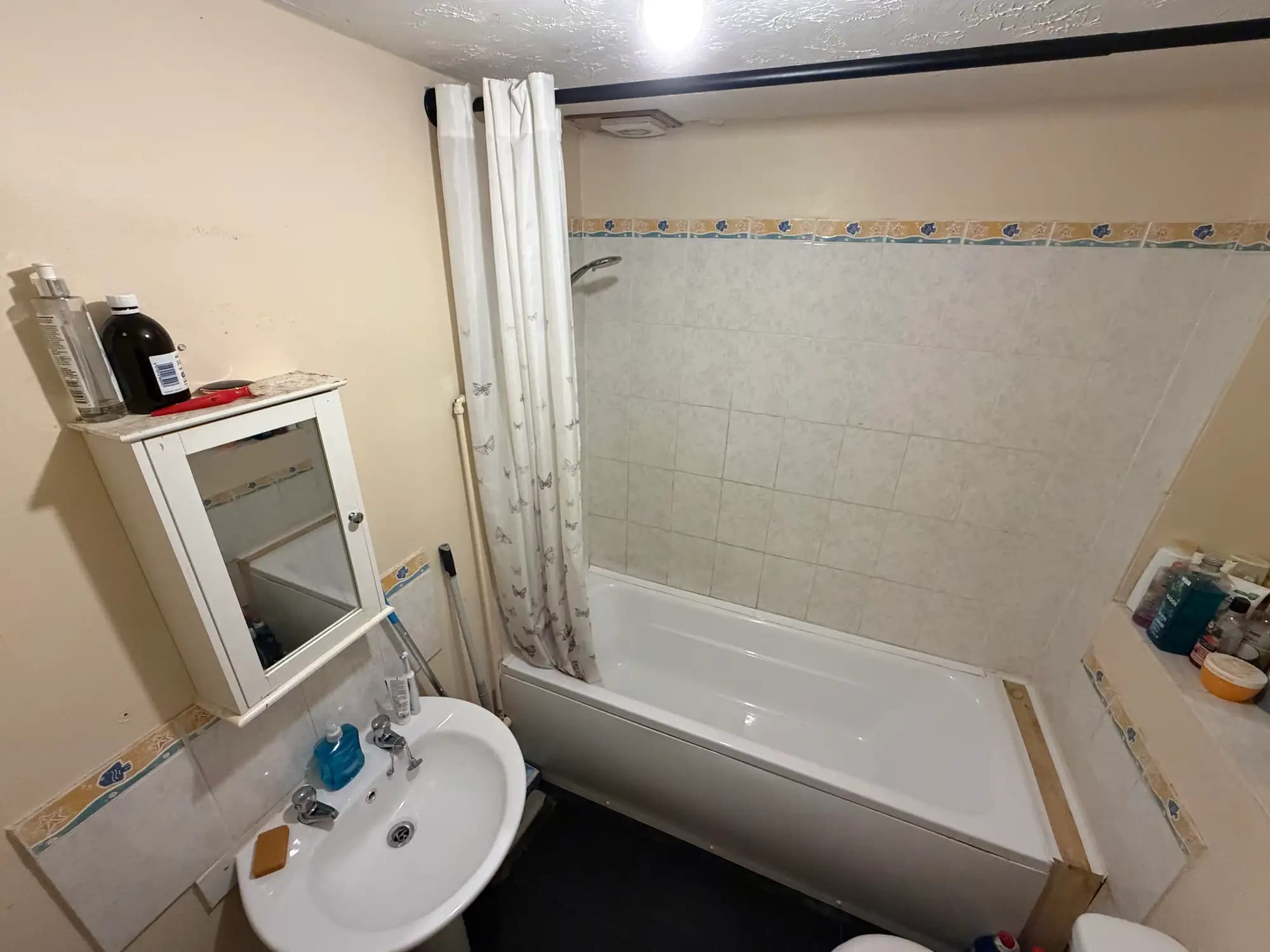 property photo 8 of 16