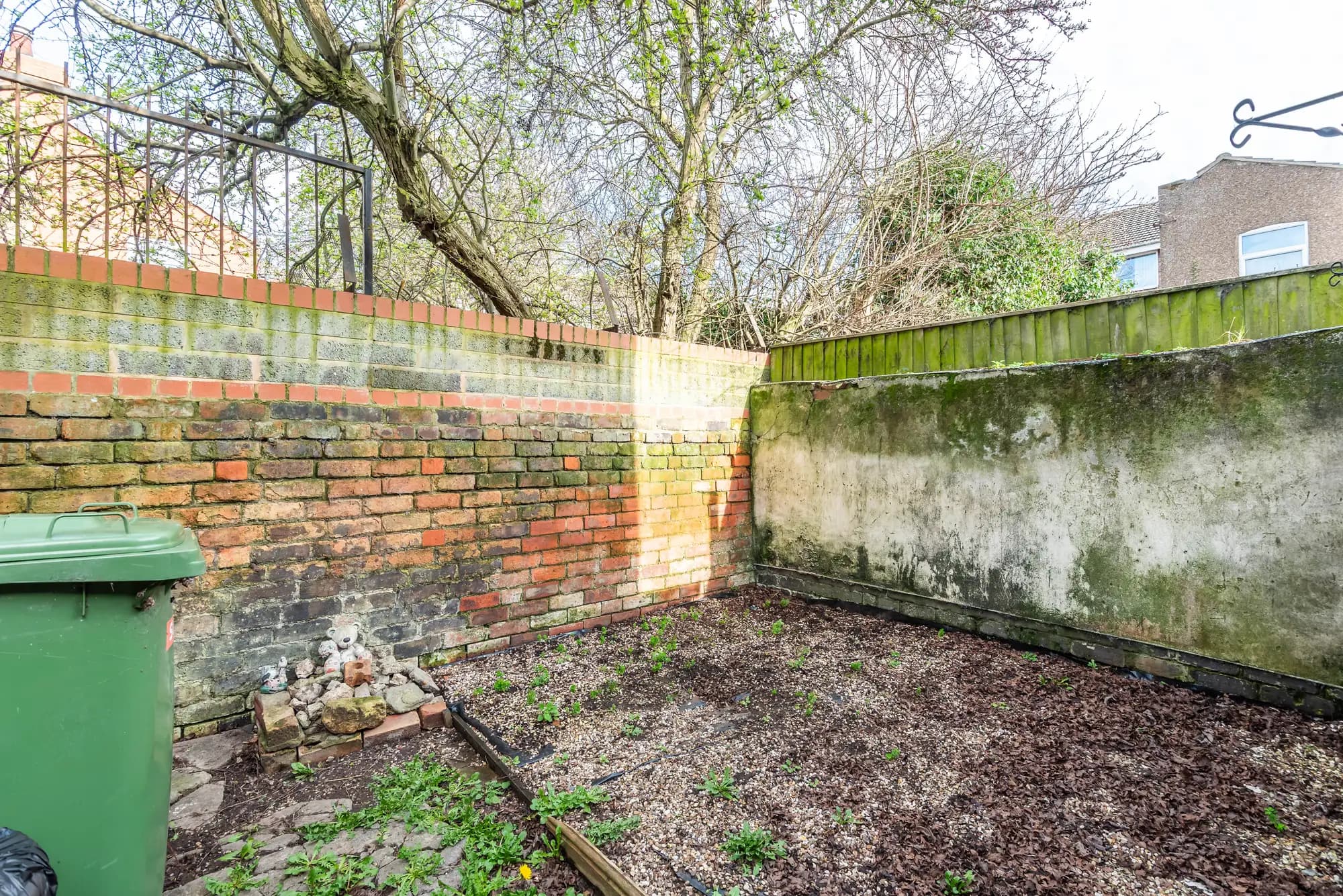 property photo 23 of 25