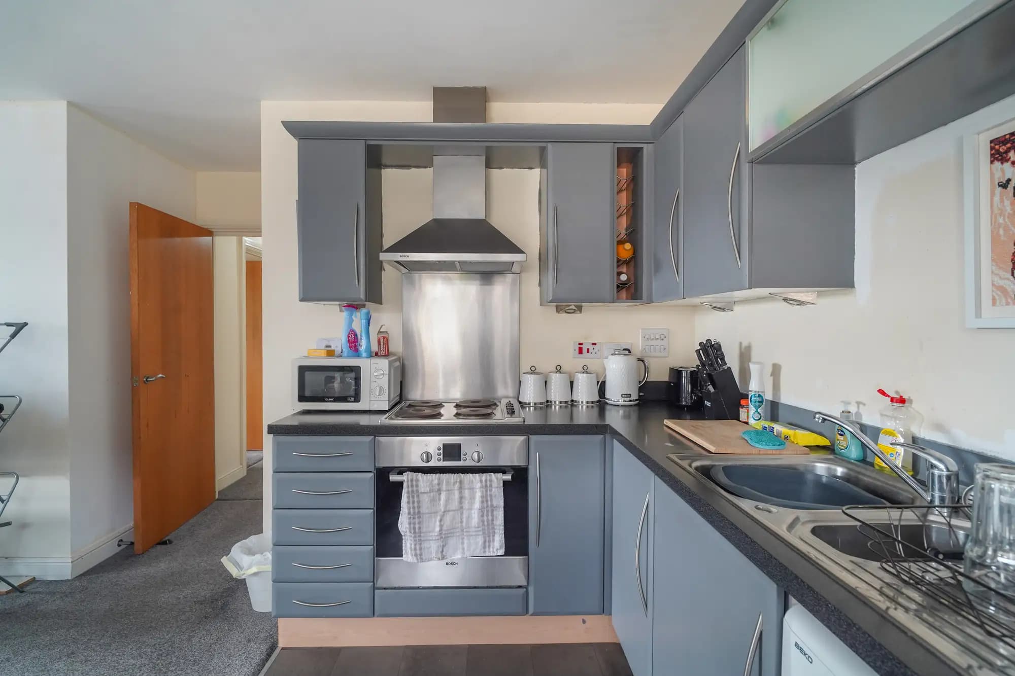 property photo 6 of 15