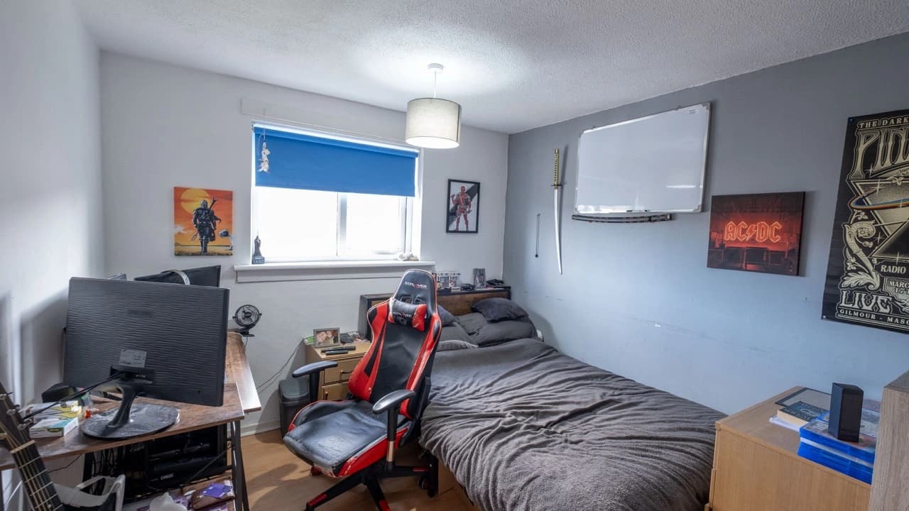 property photo 14 of 20