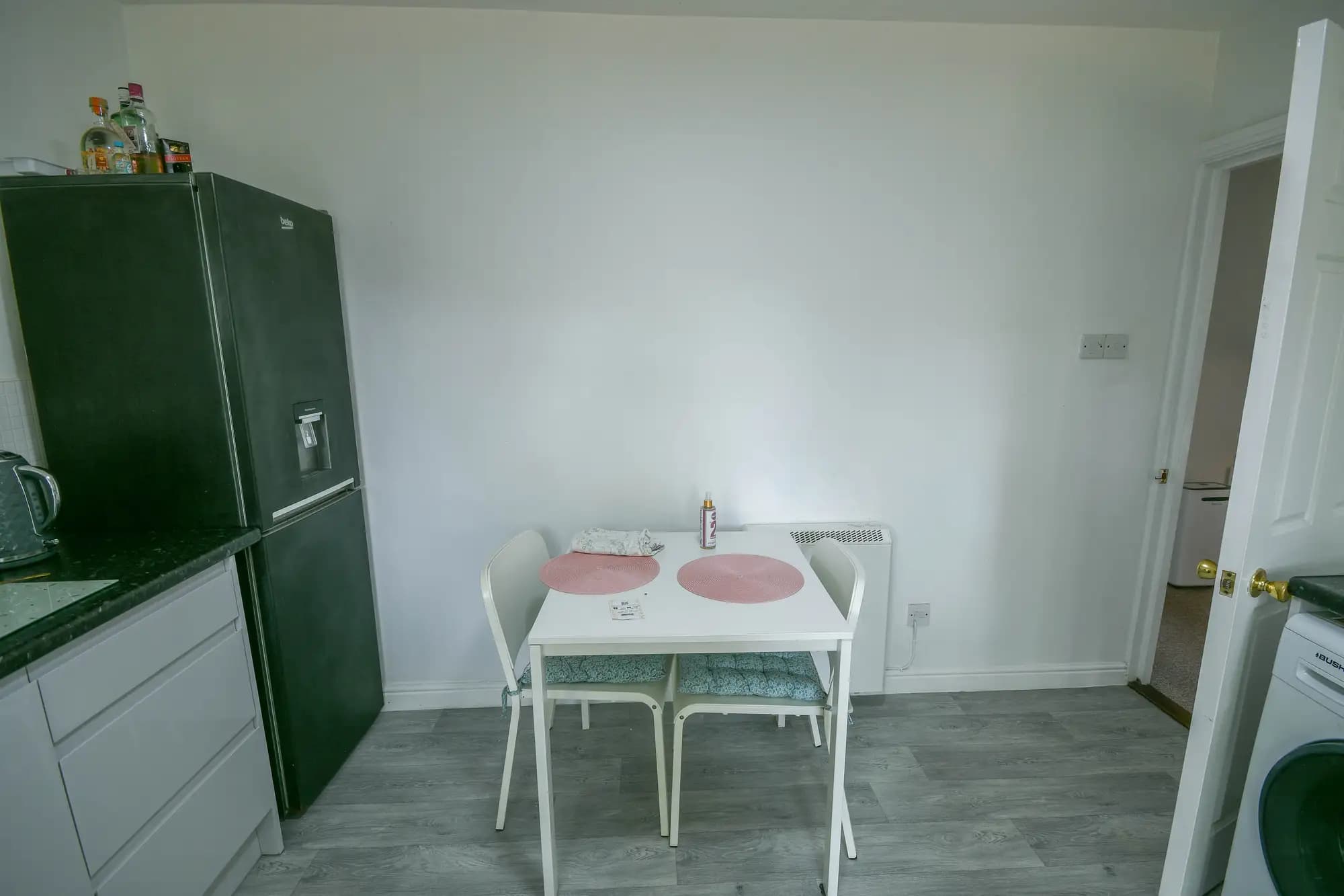 property photo 6 of 15