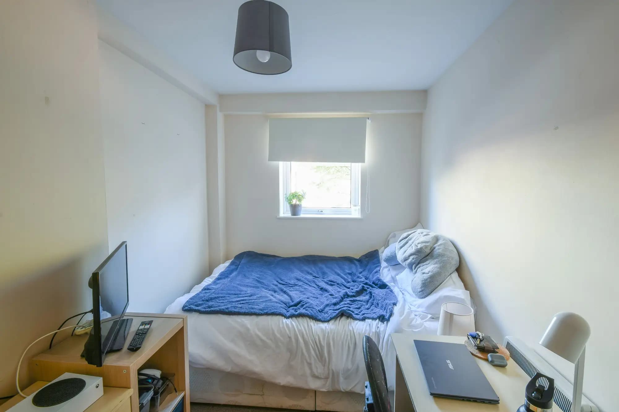 property photo 8 of 19