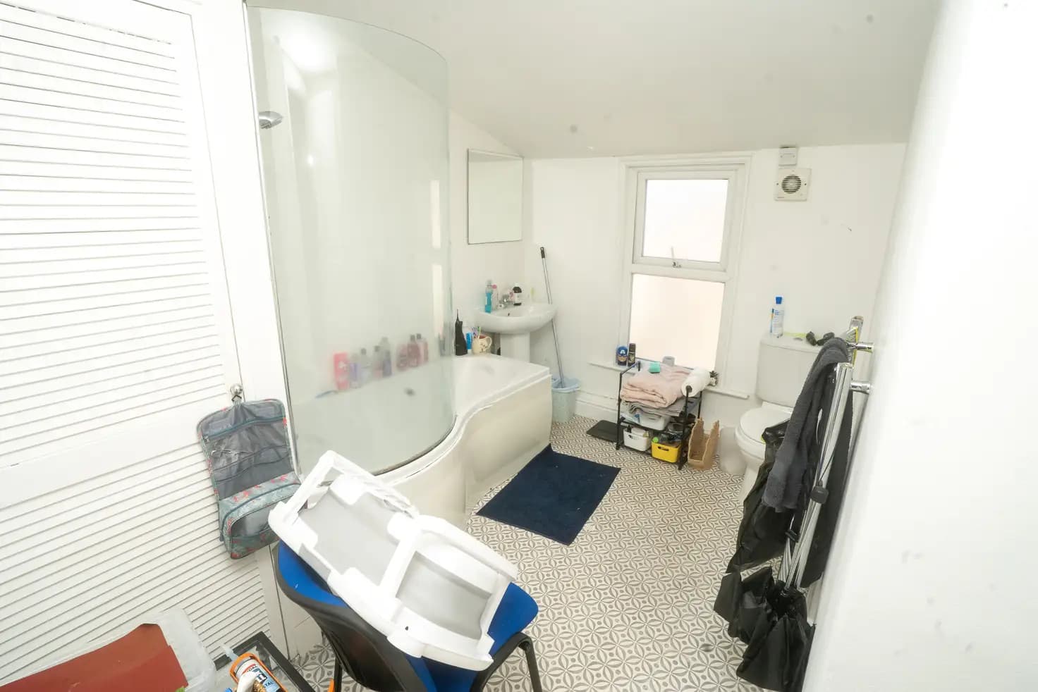 property photo 11 of 22