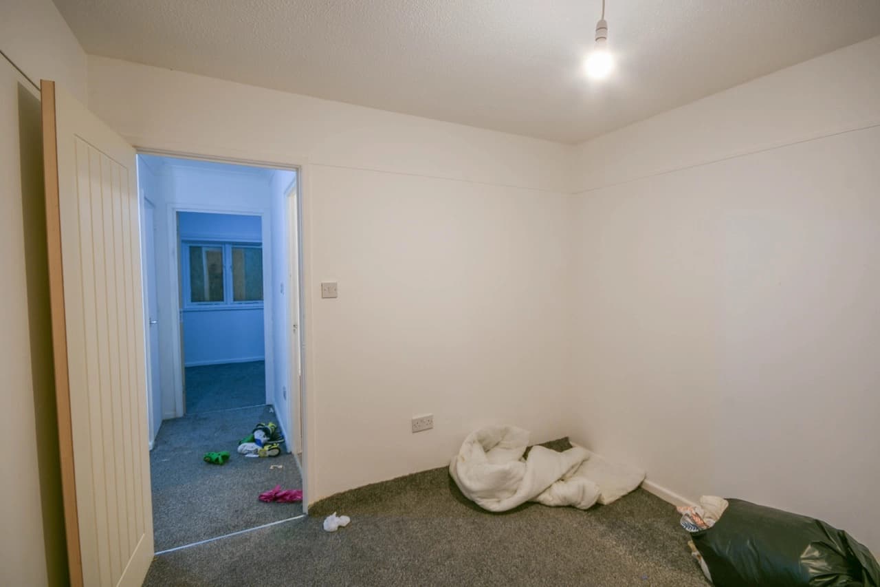 property photo 14 of 18