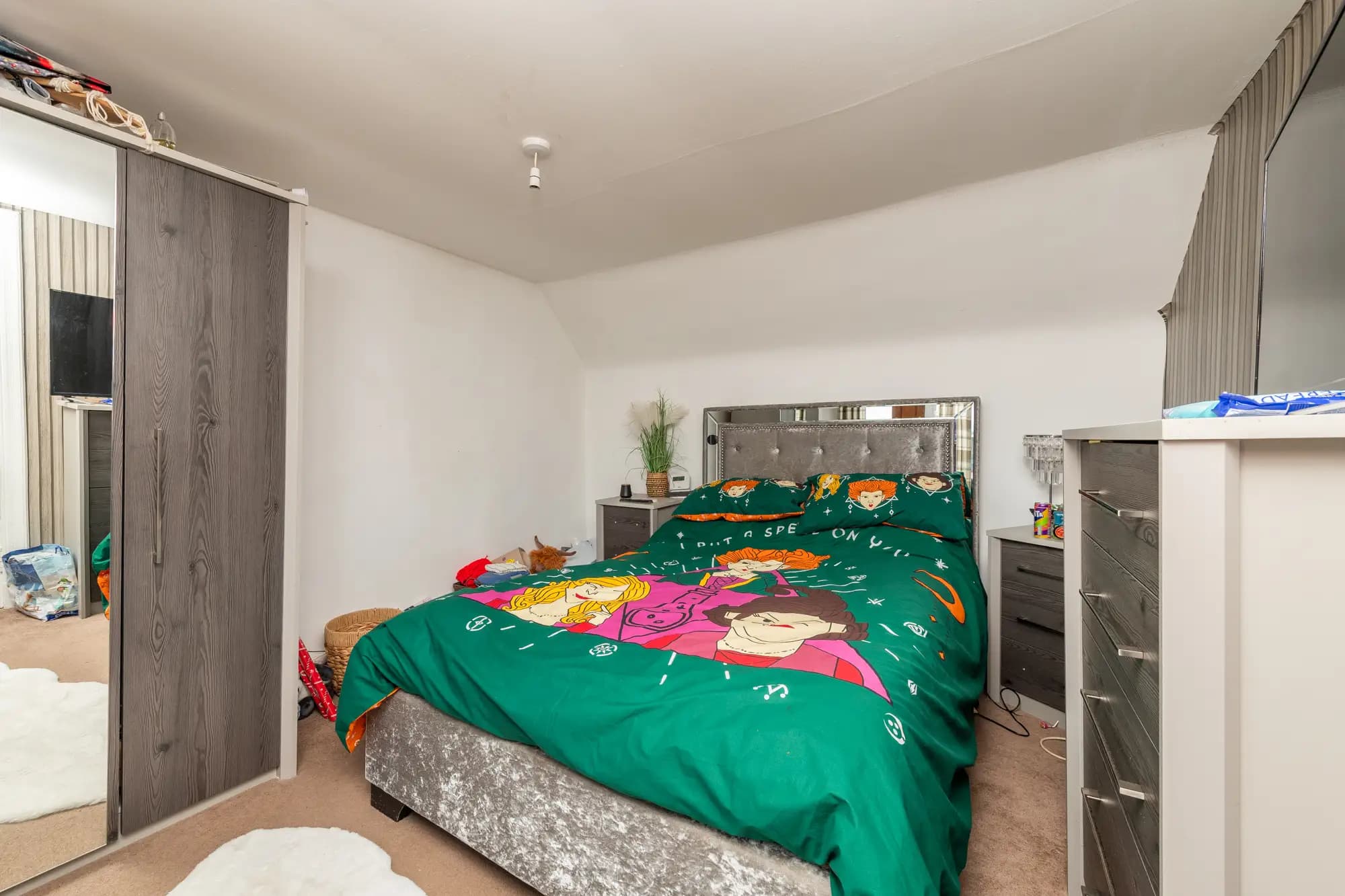 property photo 17 of 26