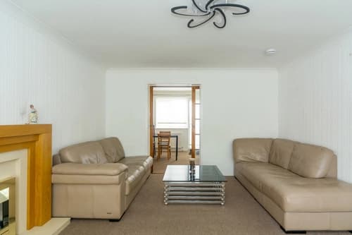 property photo 4 of 29