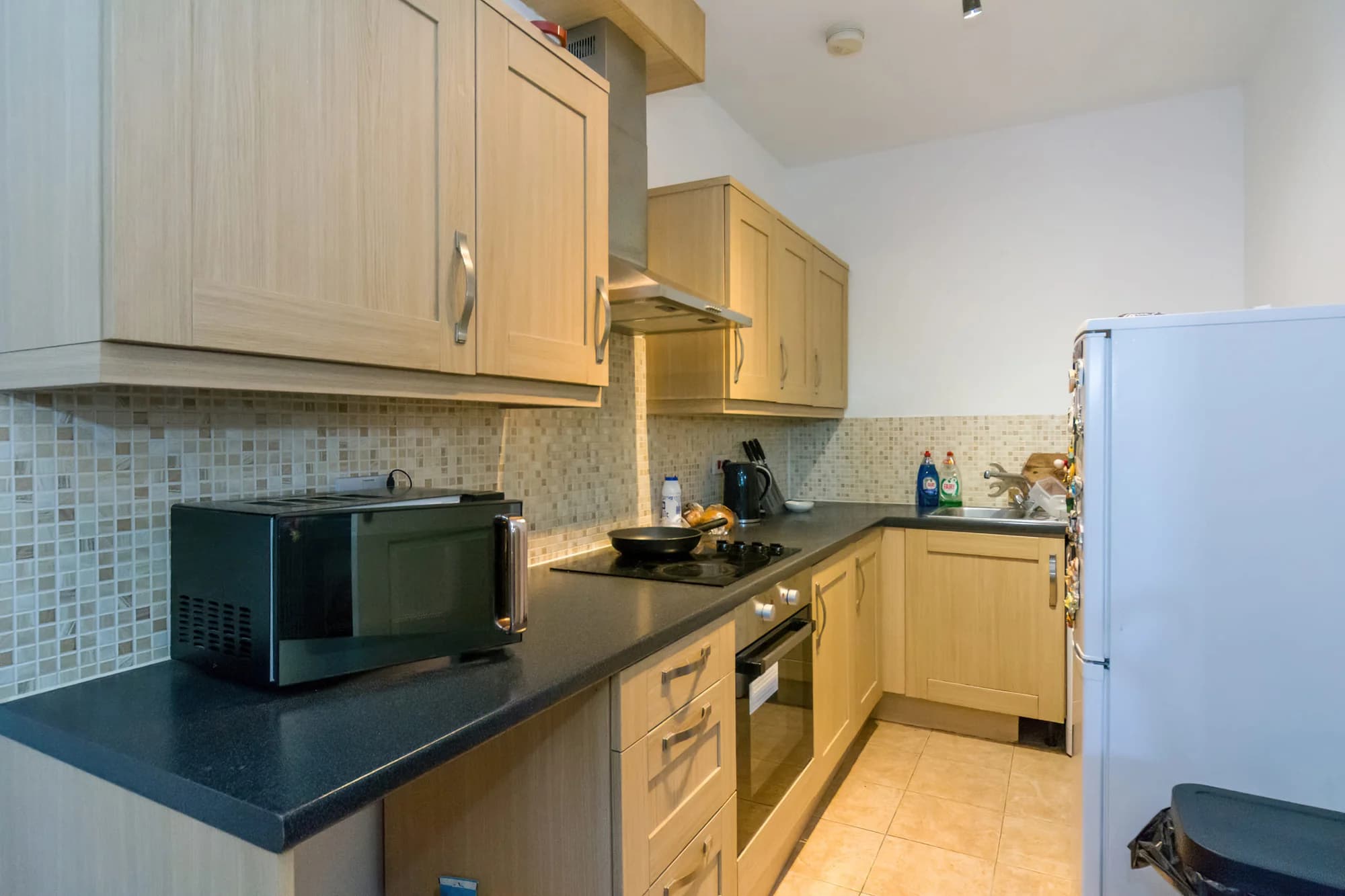 property photo 6 of 16