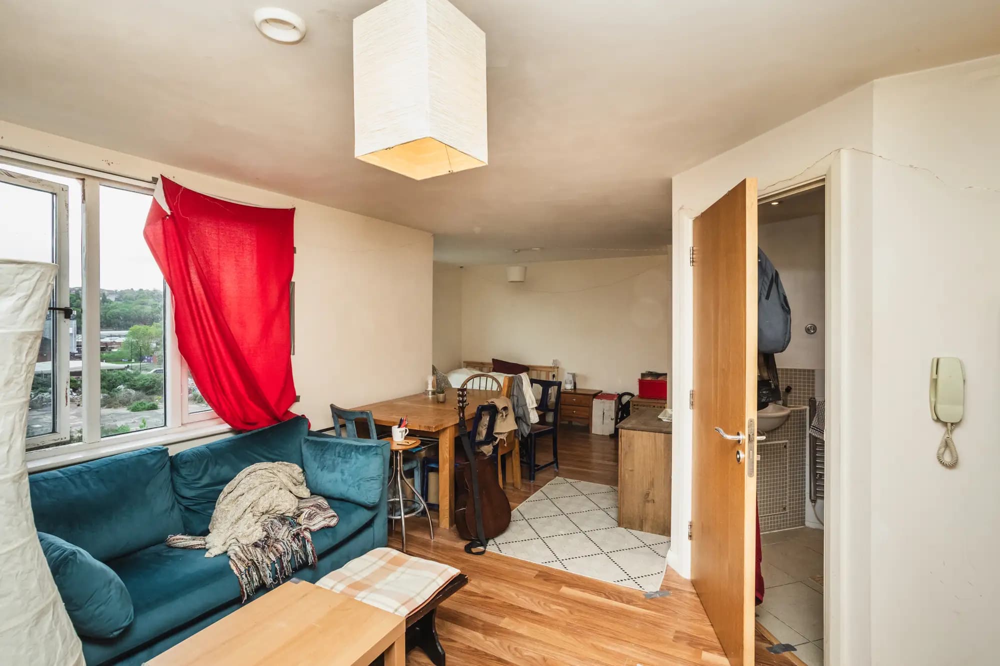 property photo 4 of 18
