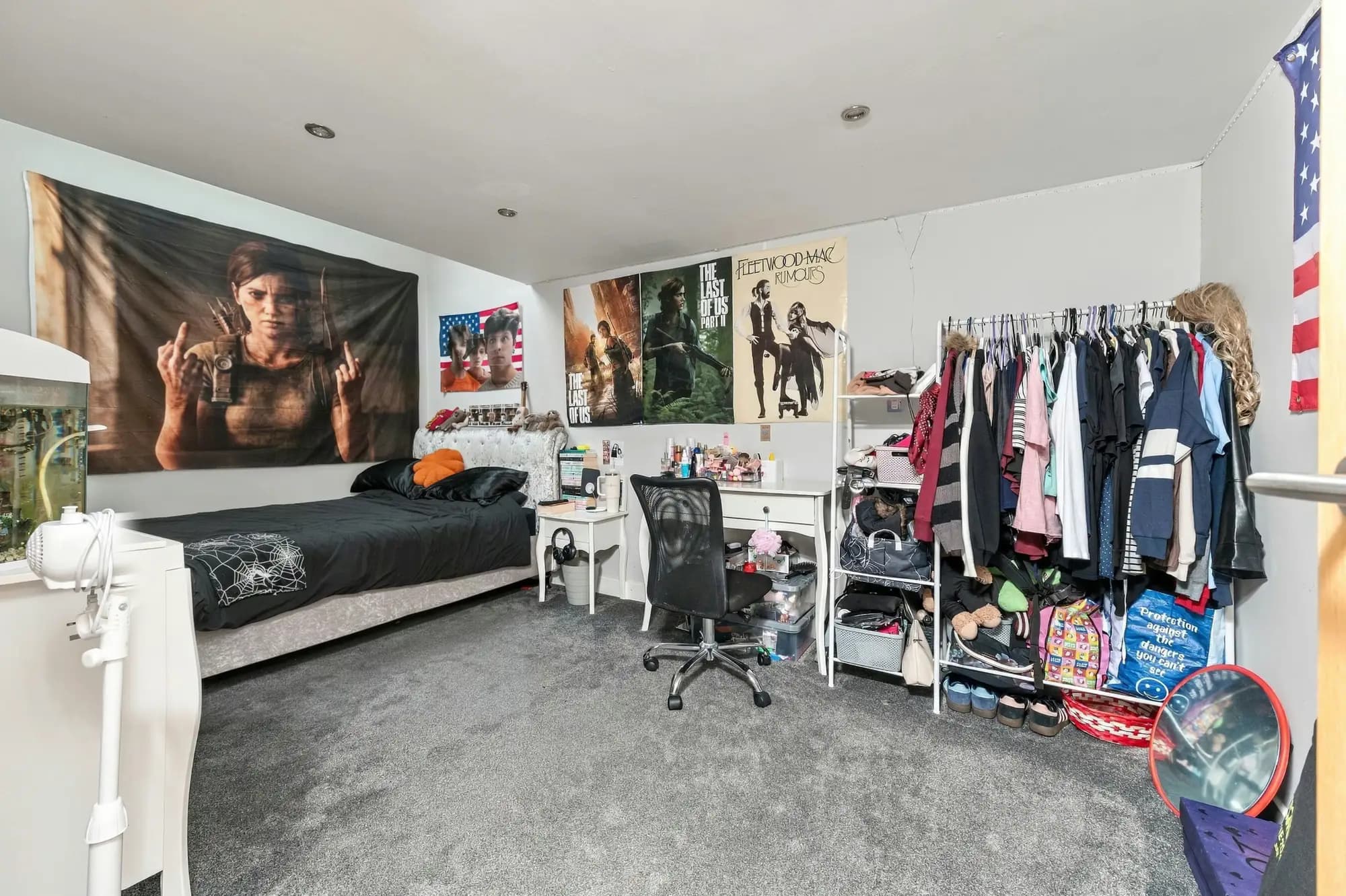 property photo 17 of 46