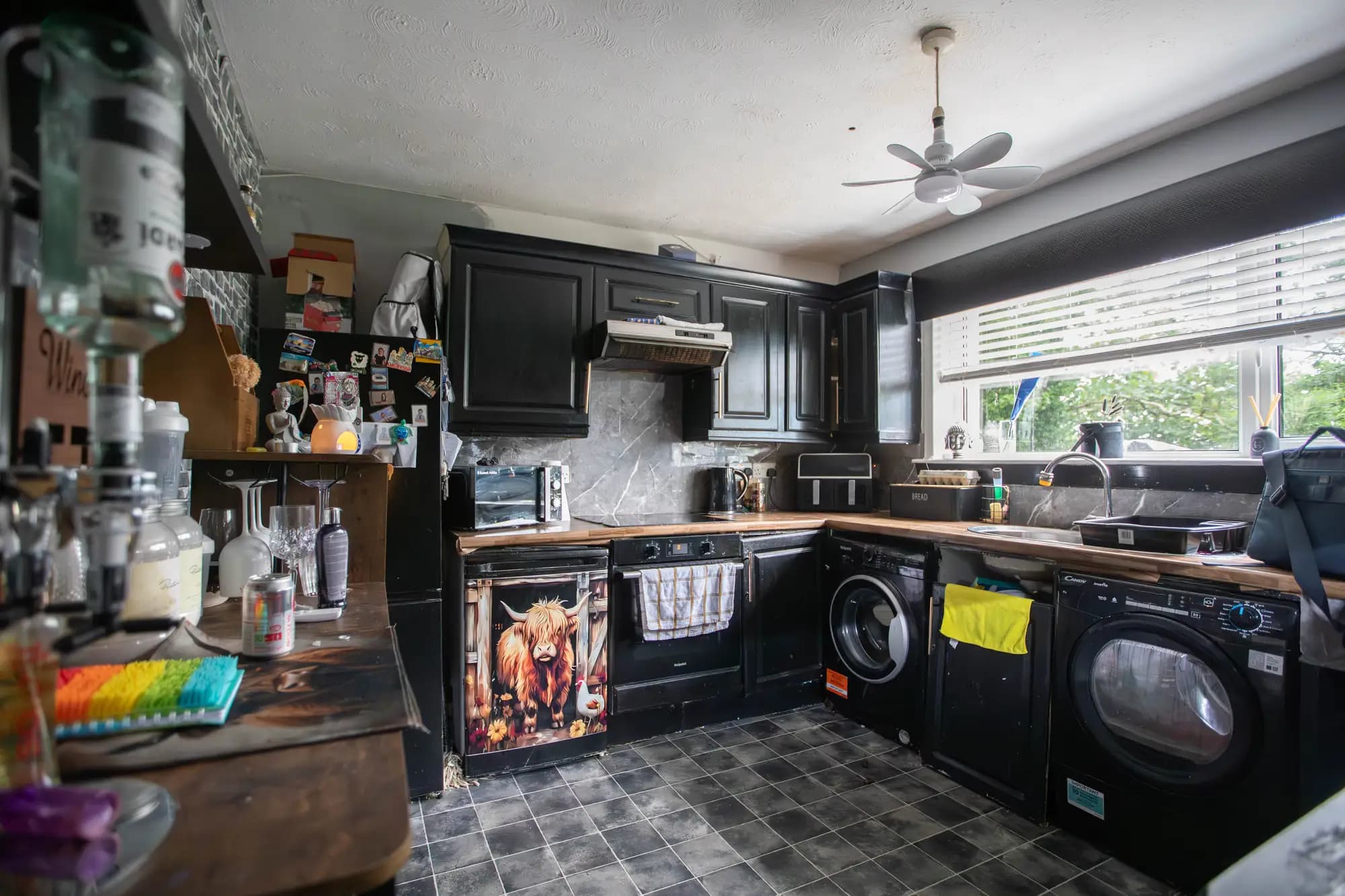 property photo 5 of 17
