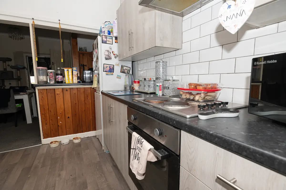 property photo 6 of 20