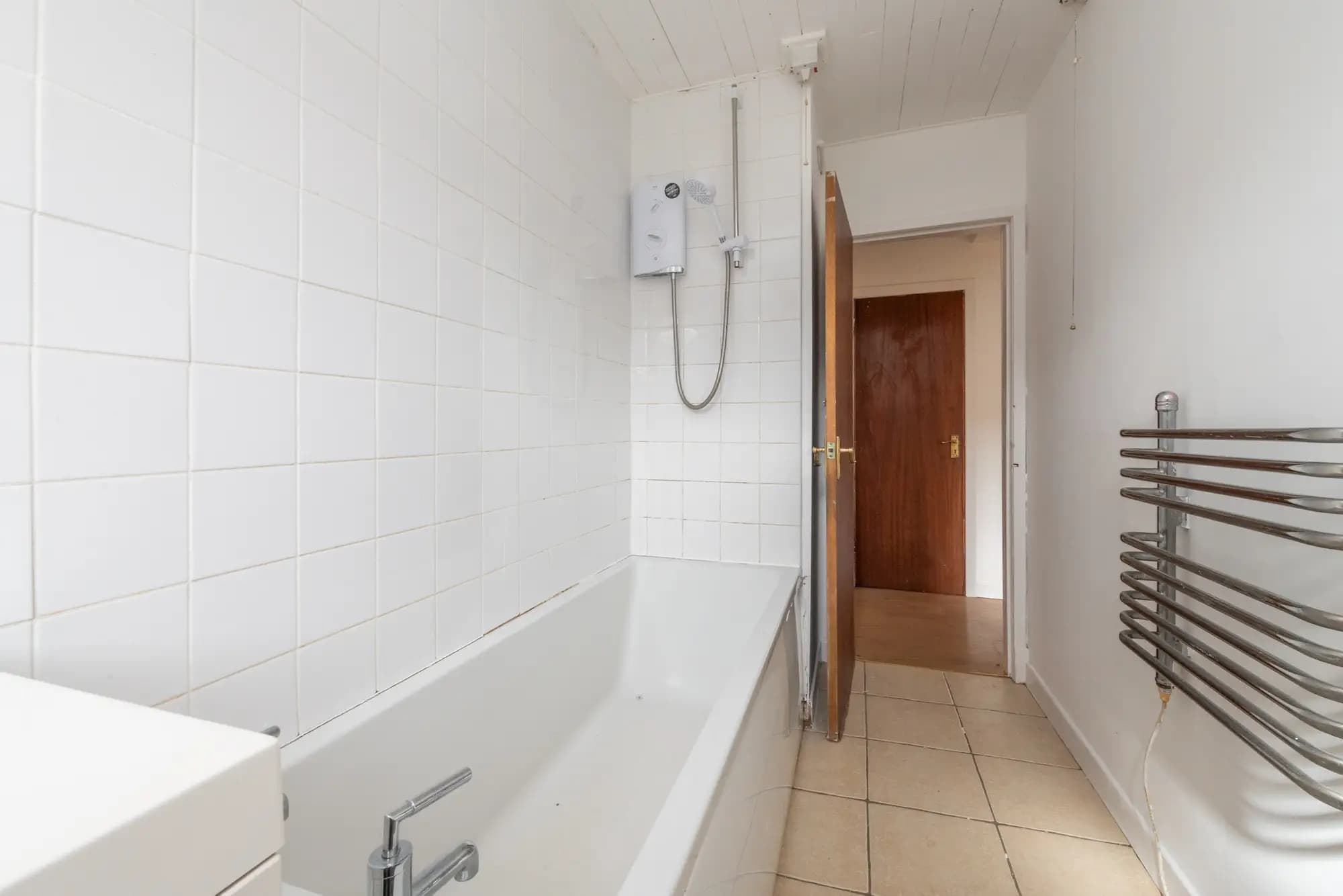 property photo 9 of 16