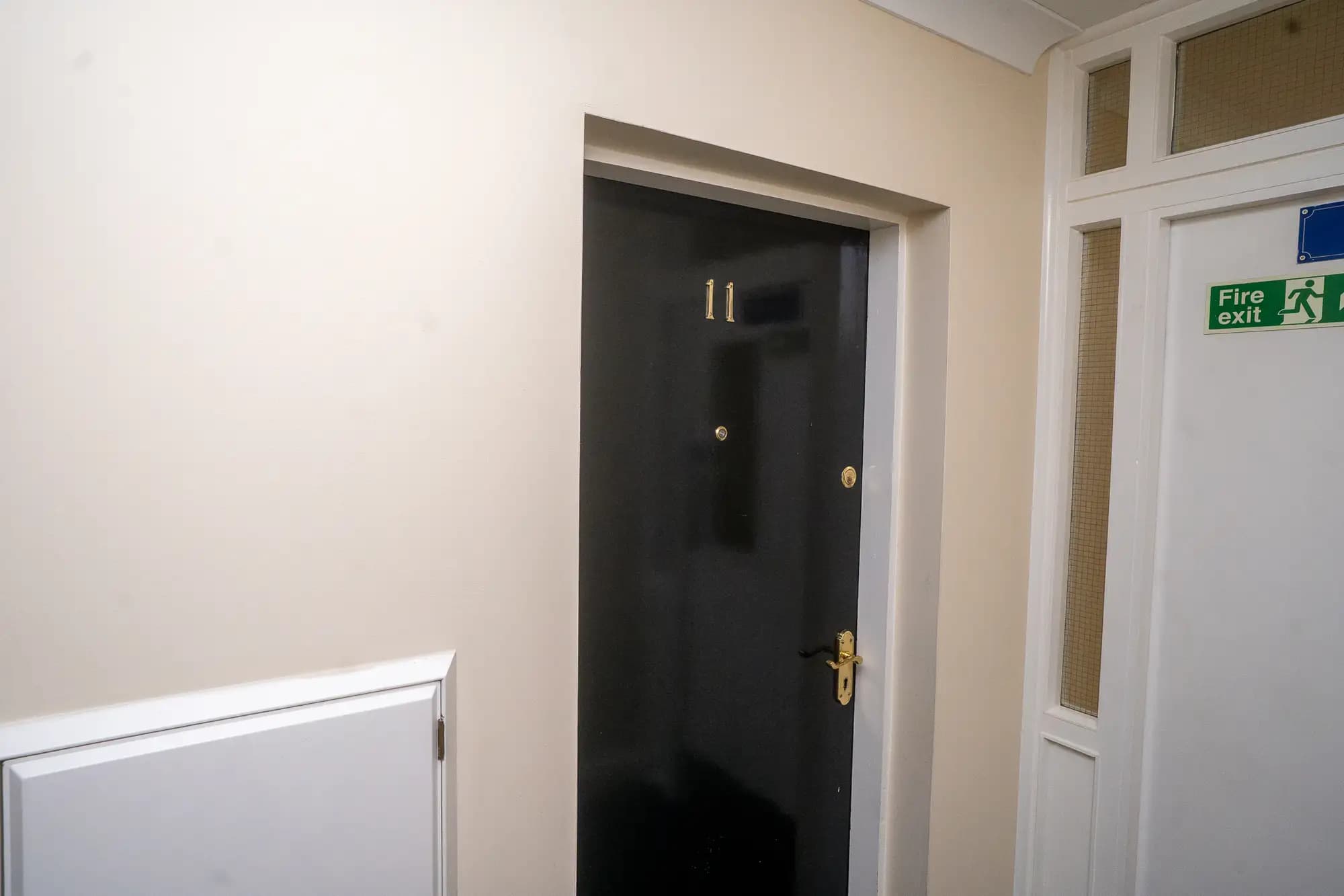 property photo 8 of 14