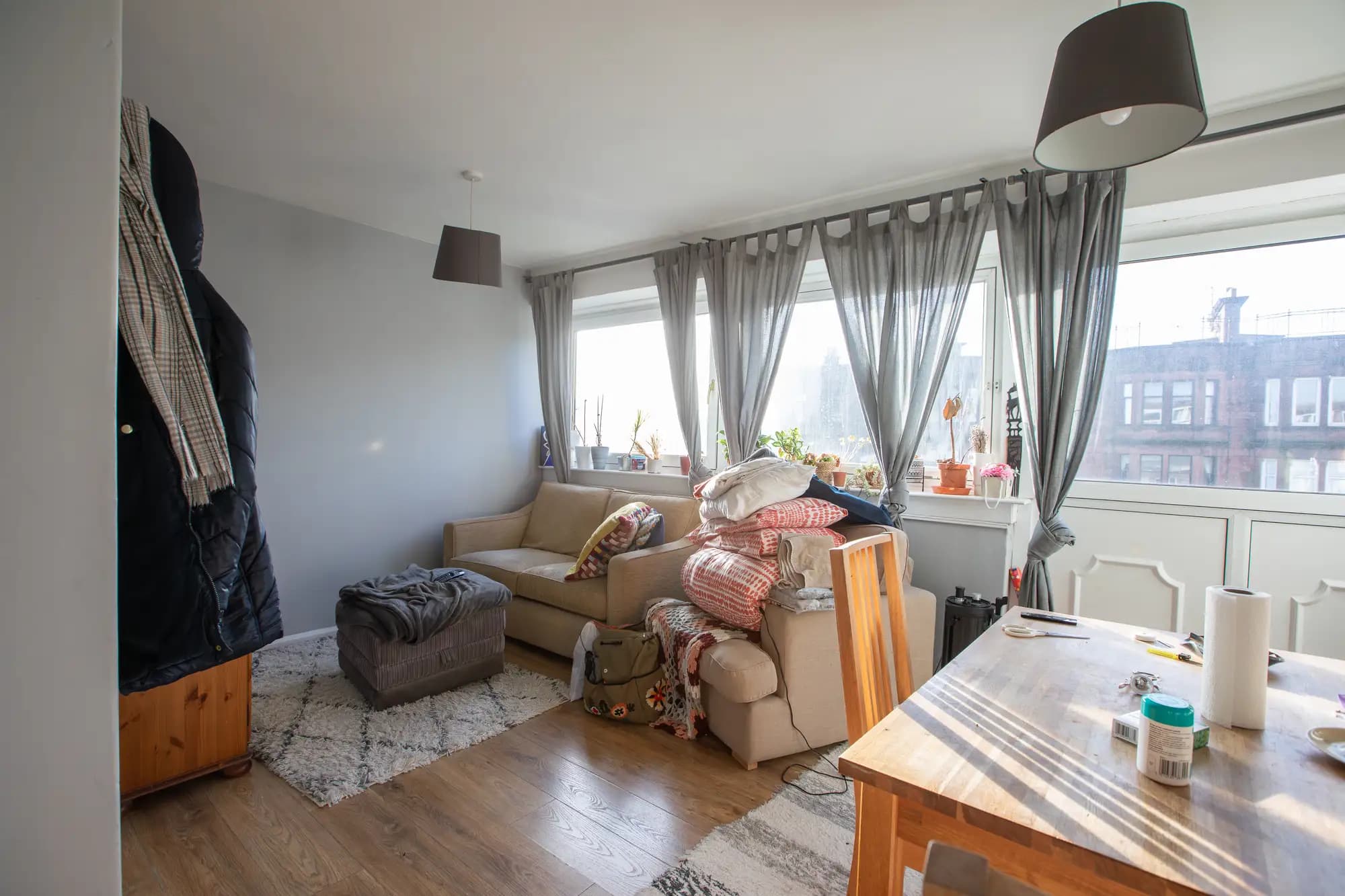 property photo 3 of 28