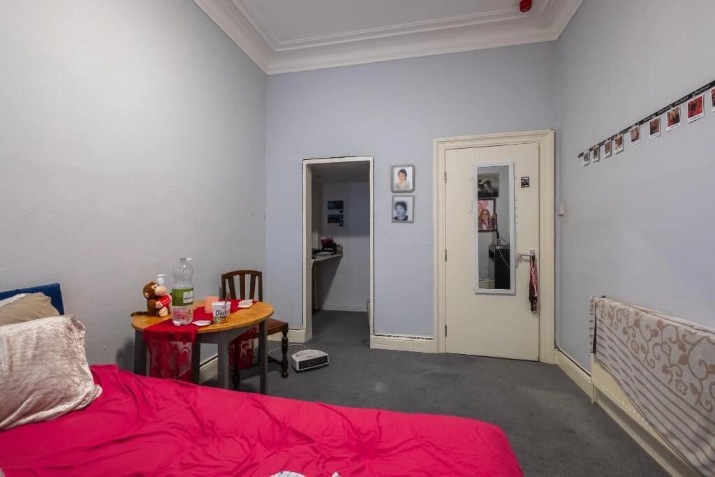 property photo 15 of 40
