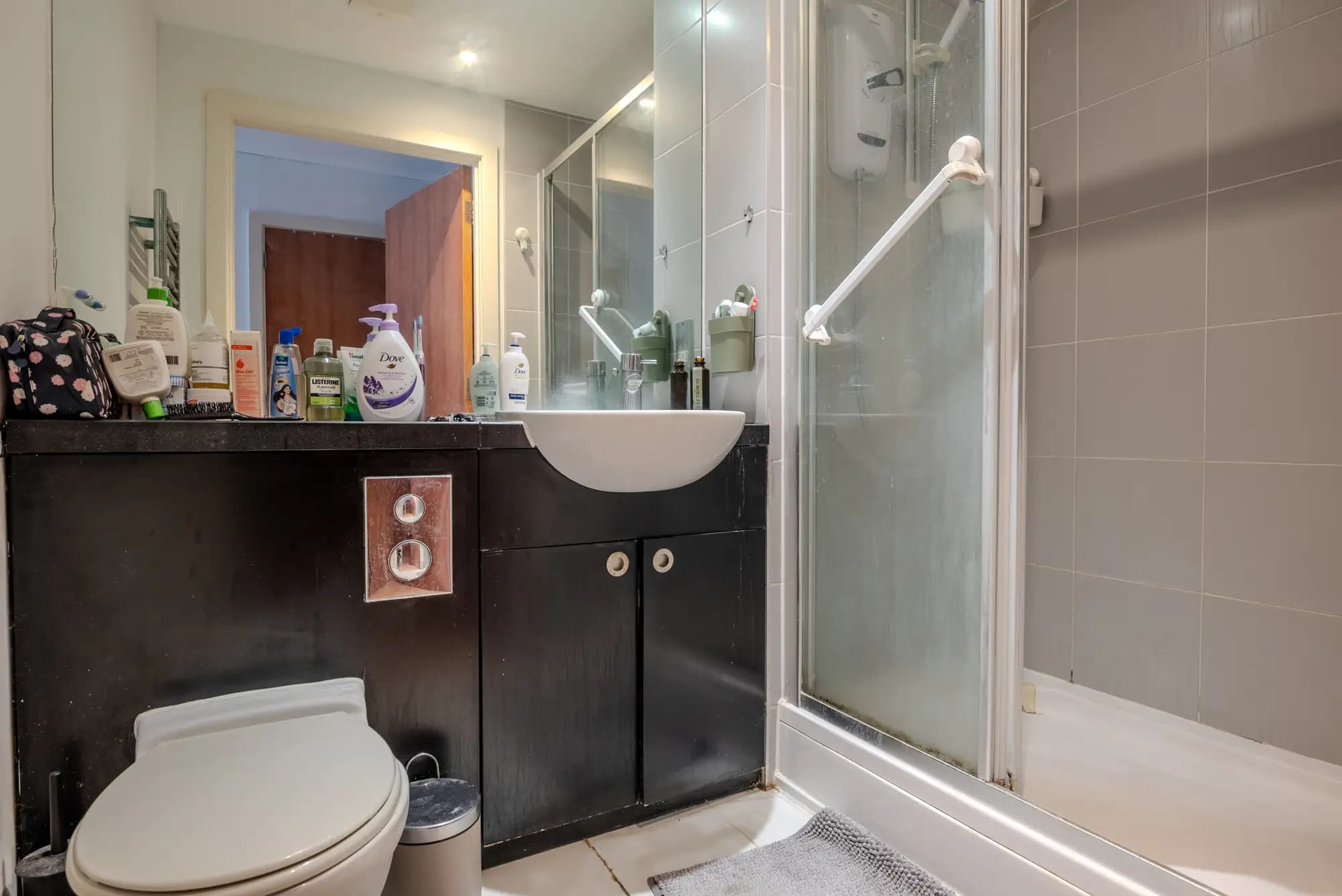 property photo 6 of 11