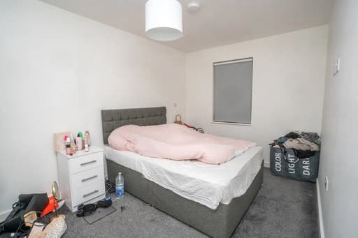 property photo 19 of 25