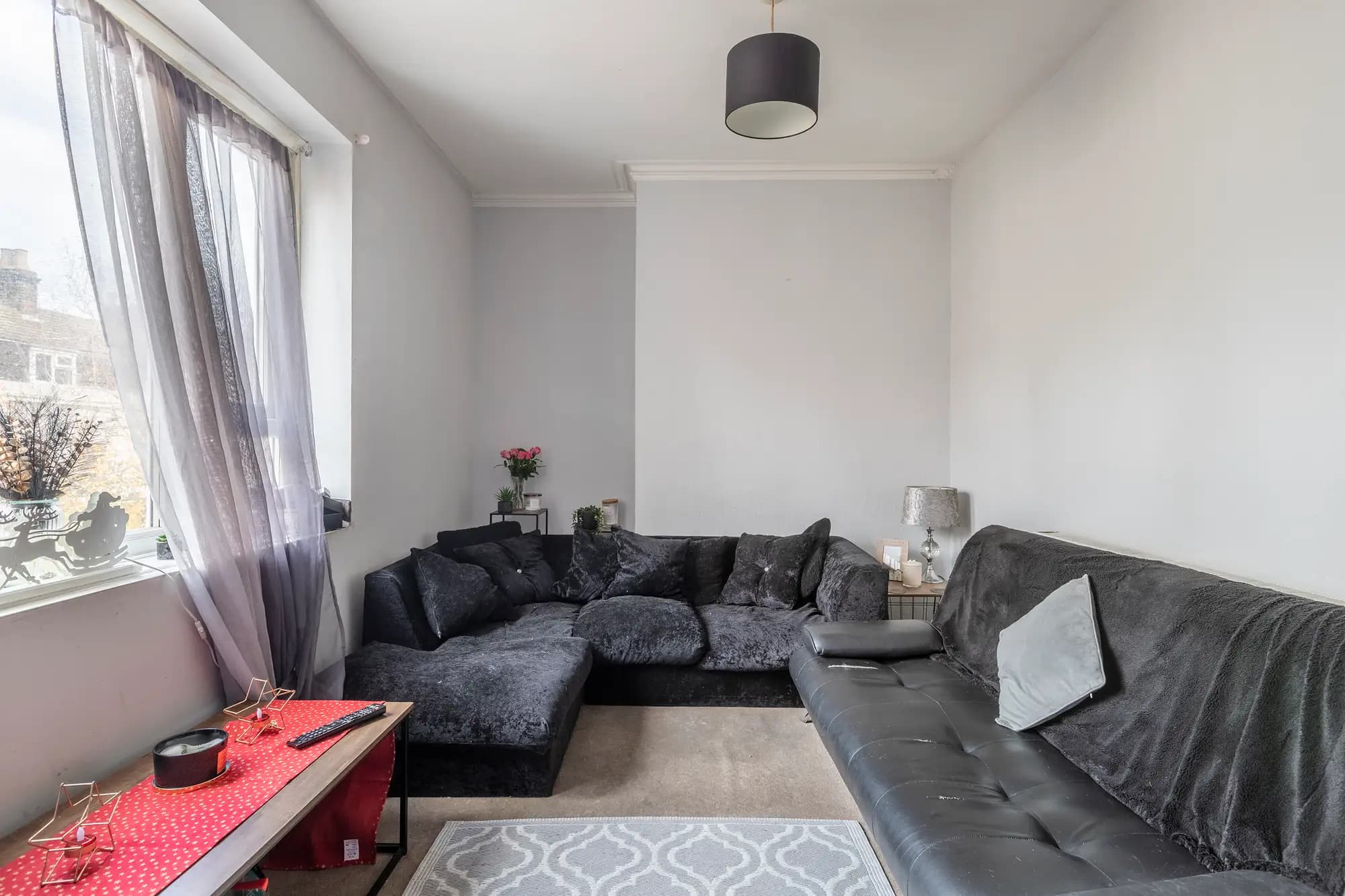 property photo 3 of 25