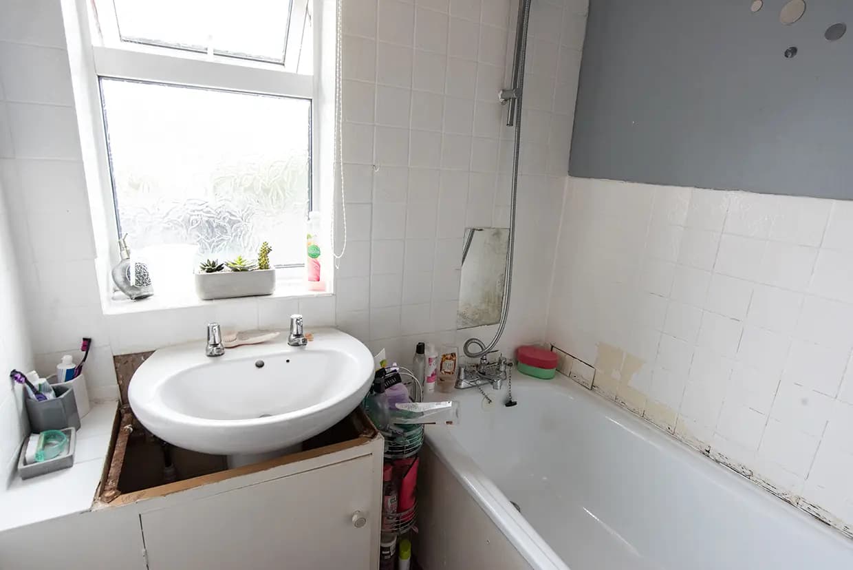 property photo 8 of 25